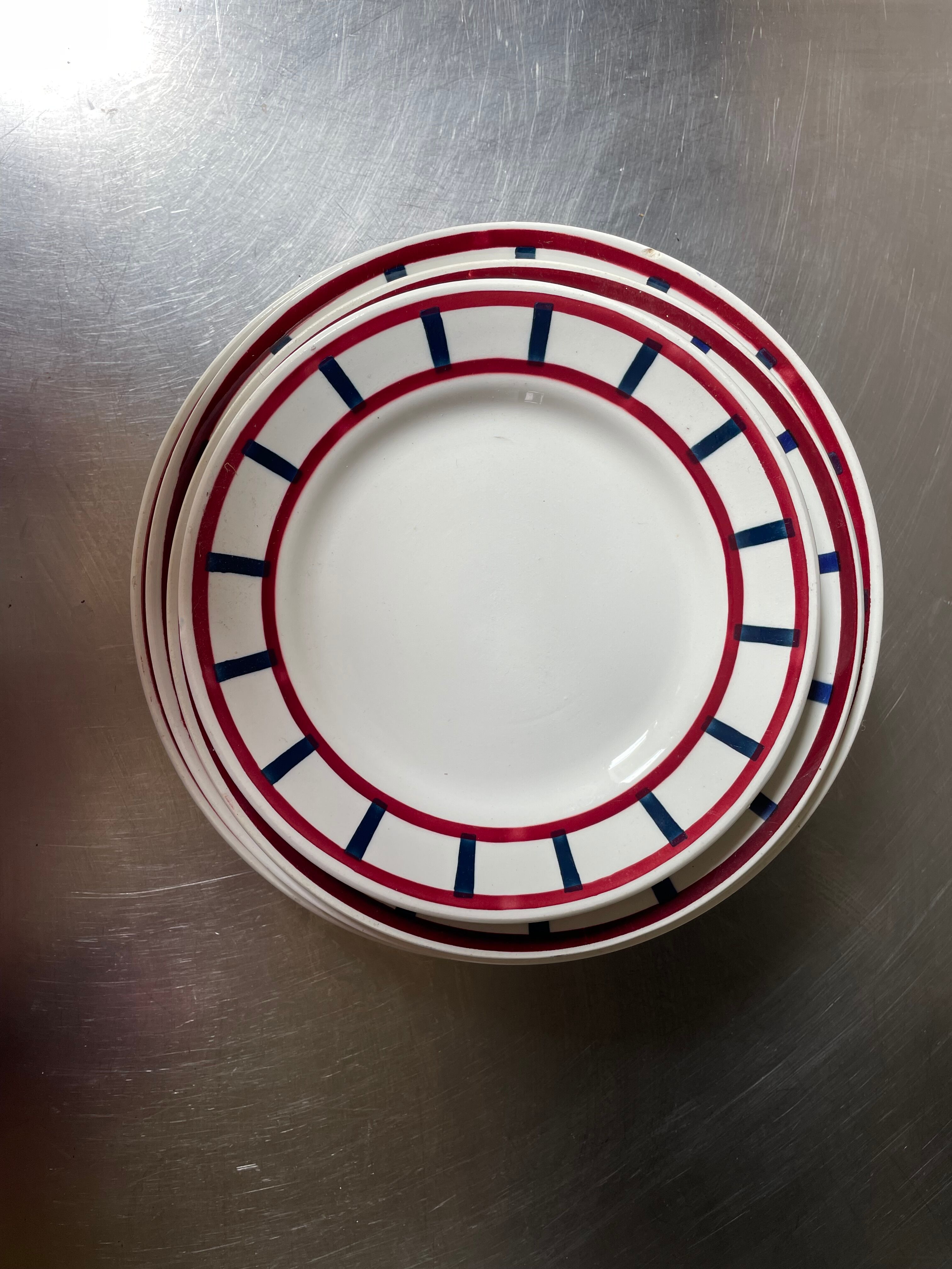 Basque Montereau plates