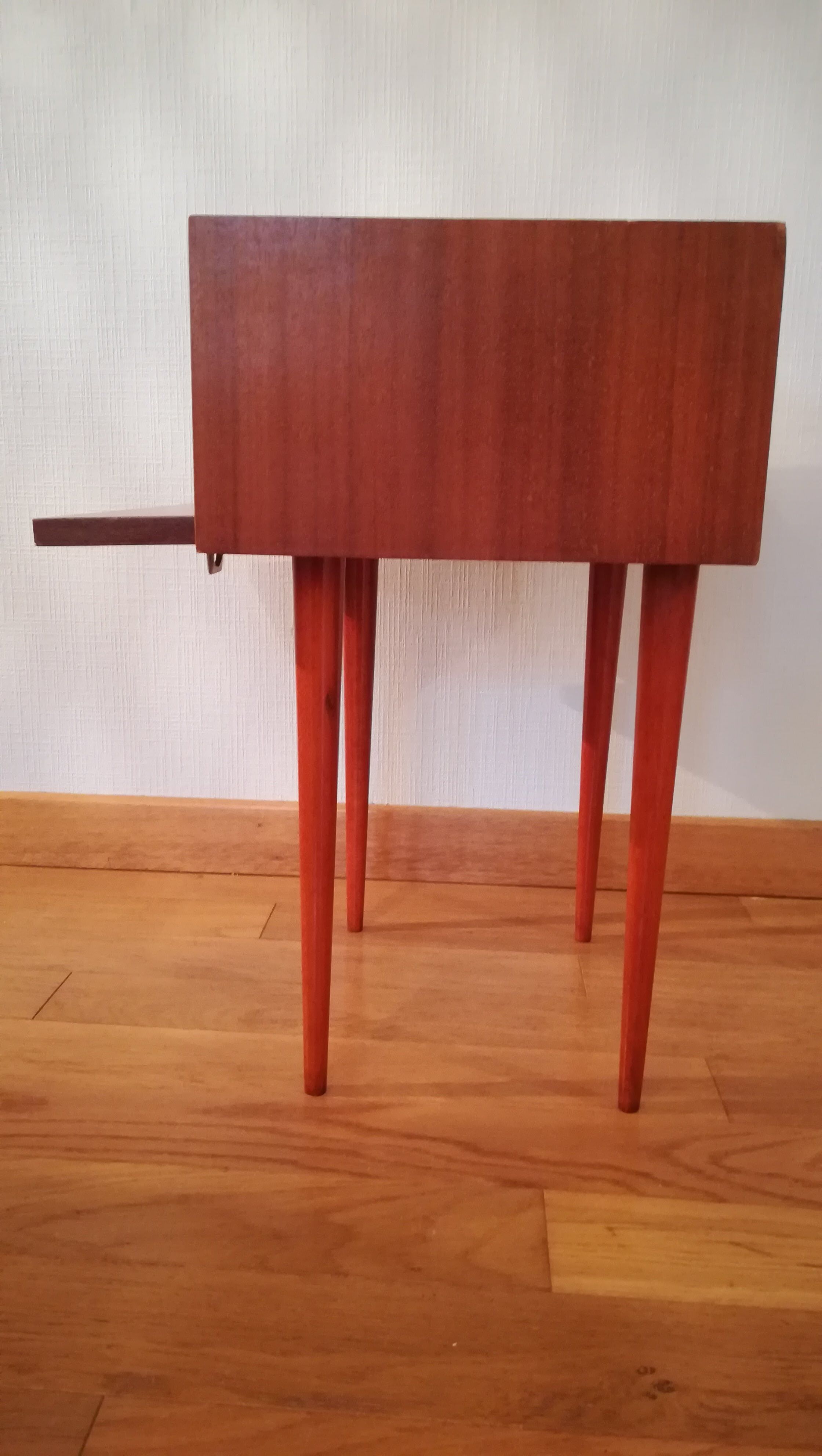 Bedside table