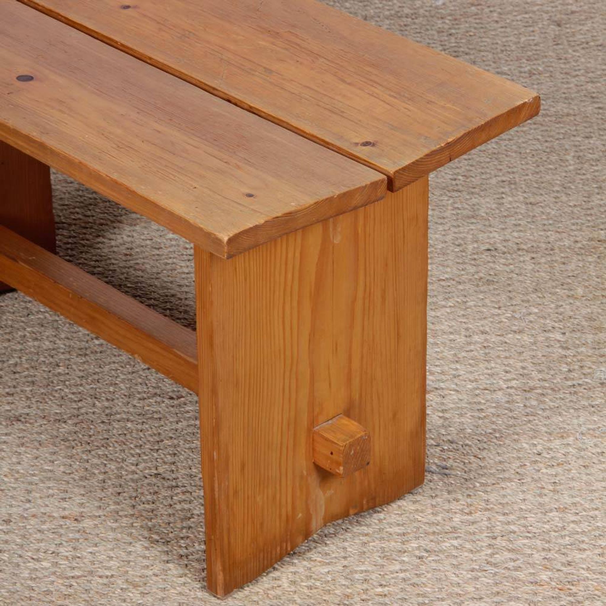 Vintage pine bench, 20th-century work.