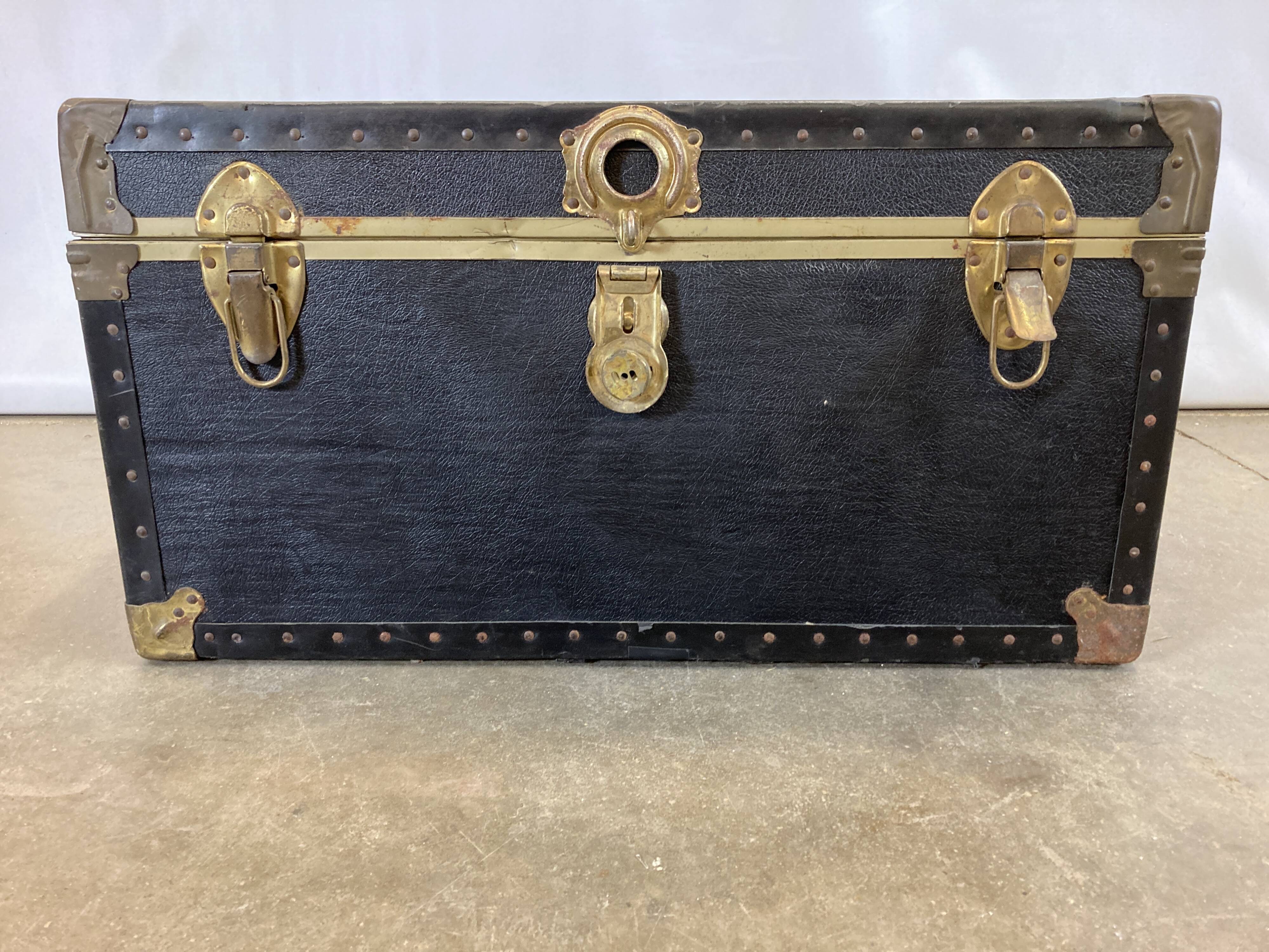 Old black black gold ironing