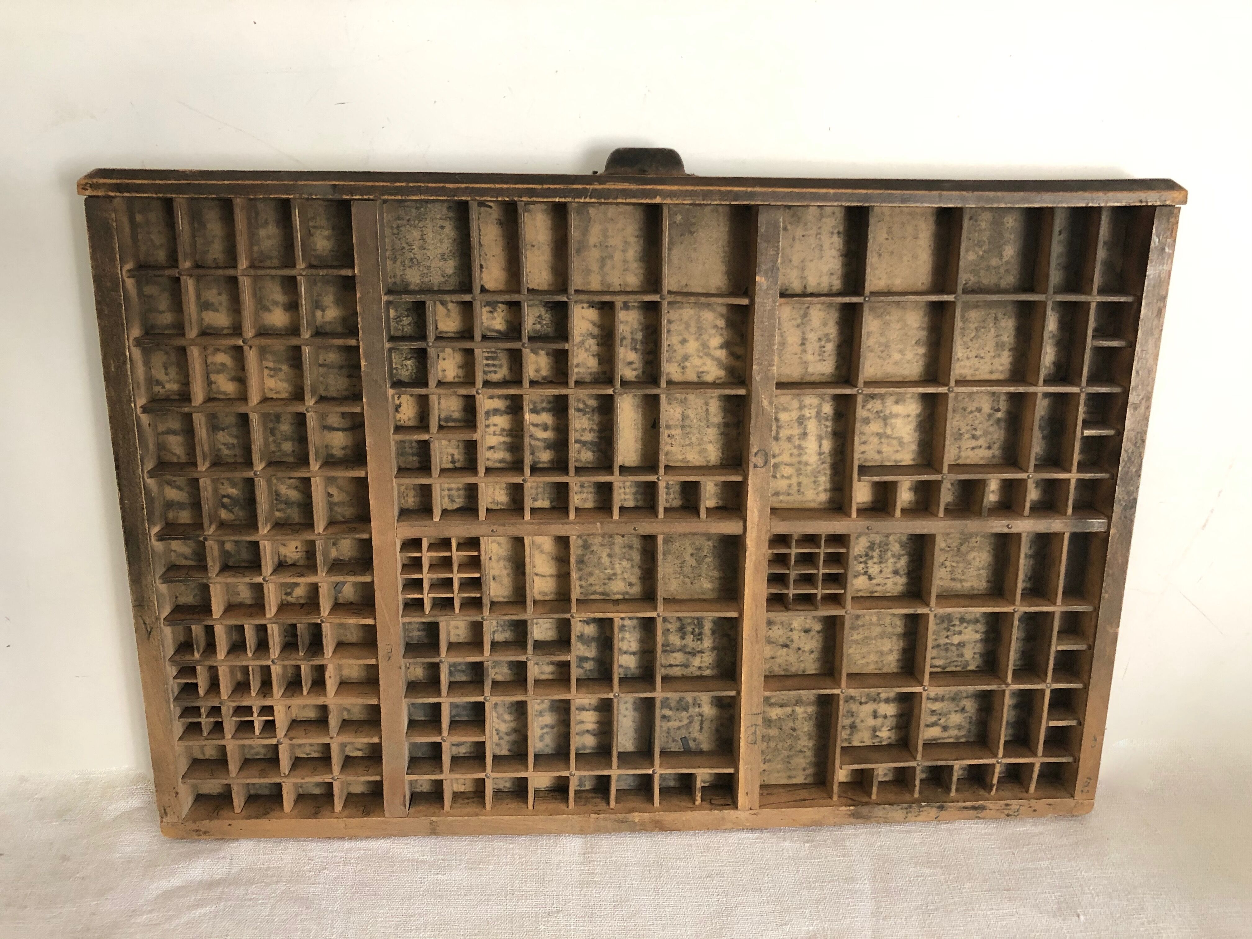 Former printing locker, antiques body 12