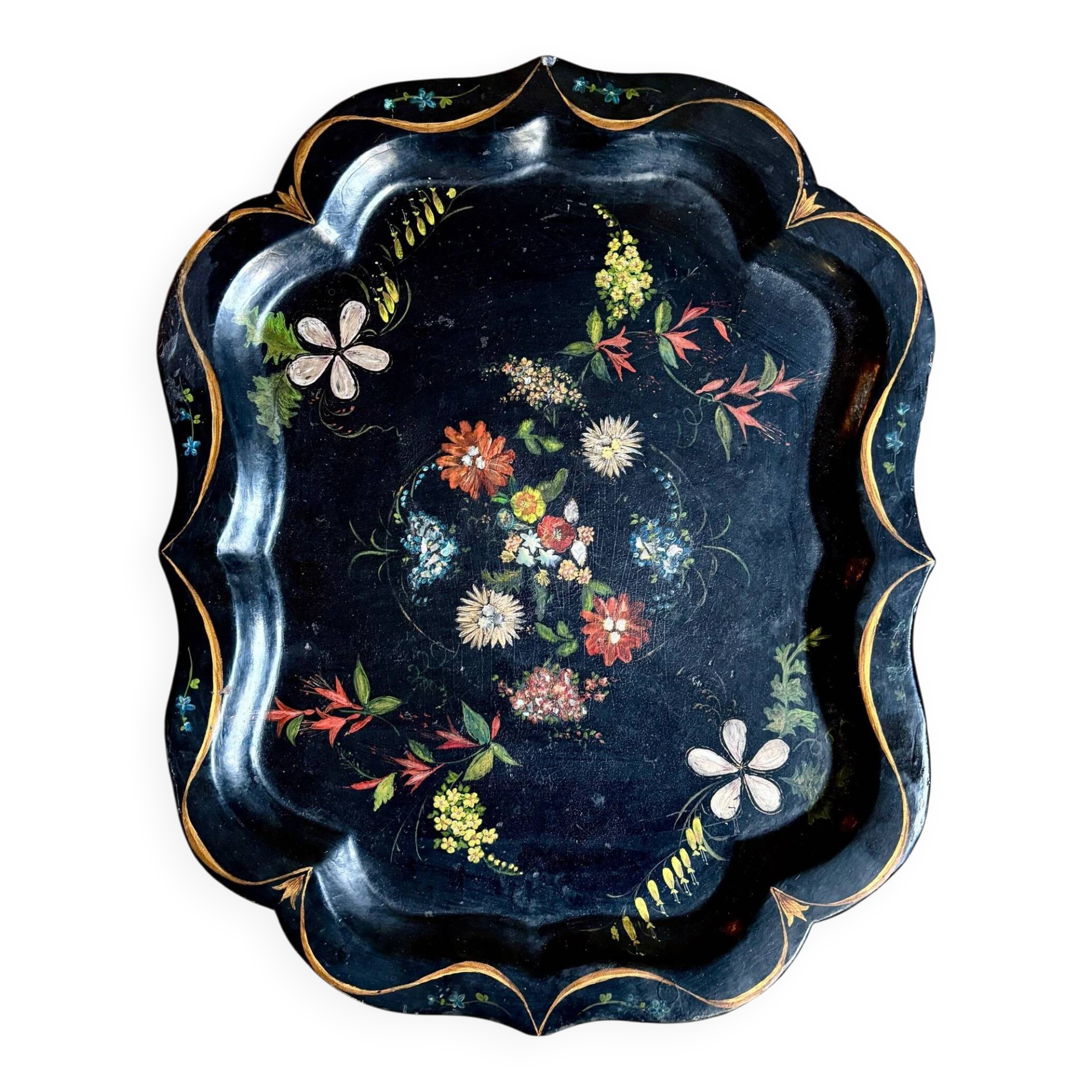 Mâché paper plateau painted and inlaid with mother-of-pearl, Napoléon III period.