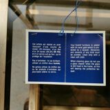 Serving table in brass and glass