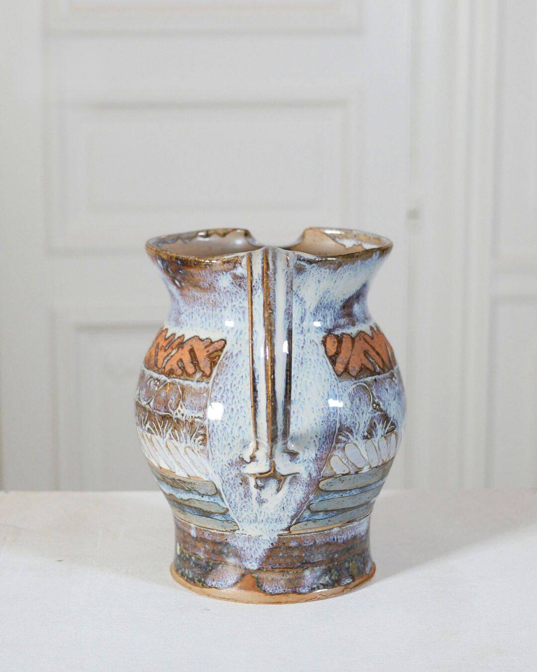 Enameled chamotte stoneware jug by Catherine Allouin