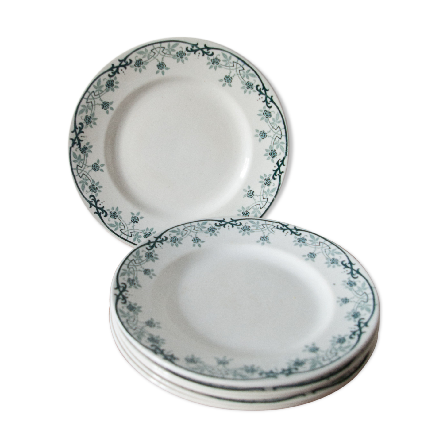 Ancient plates, iron earth, green deco décor