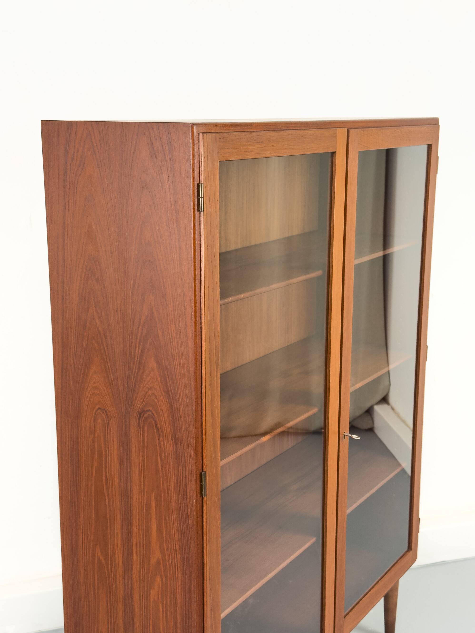 Danish Display Case in Teak by Børge Mogensen for Søborg Møbelfabrik, 1960s