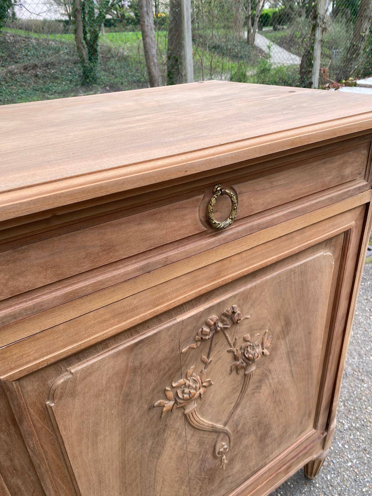 19th-century Louis XVI buffet renovated in walnut, 145cm.