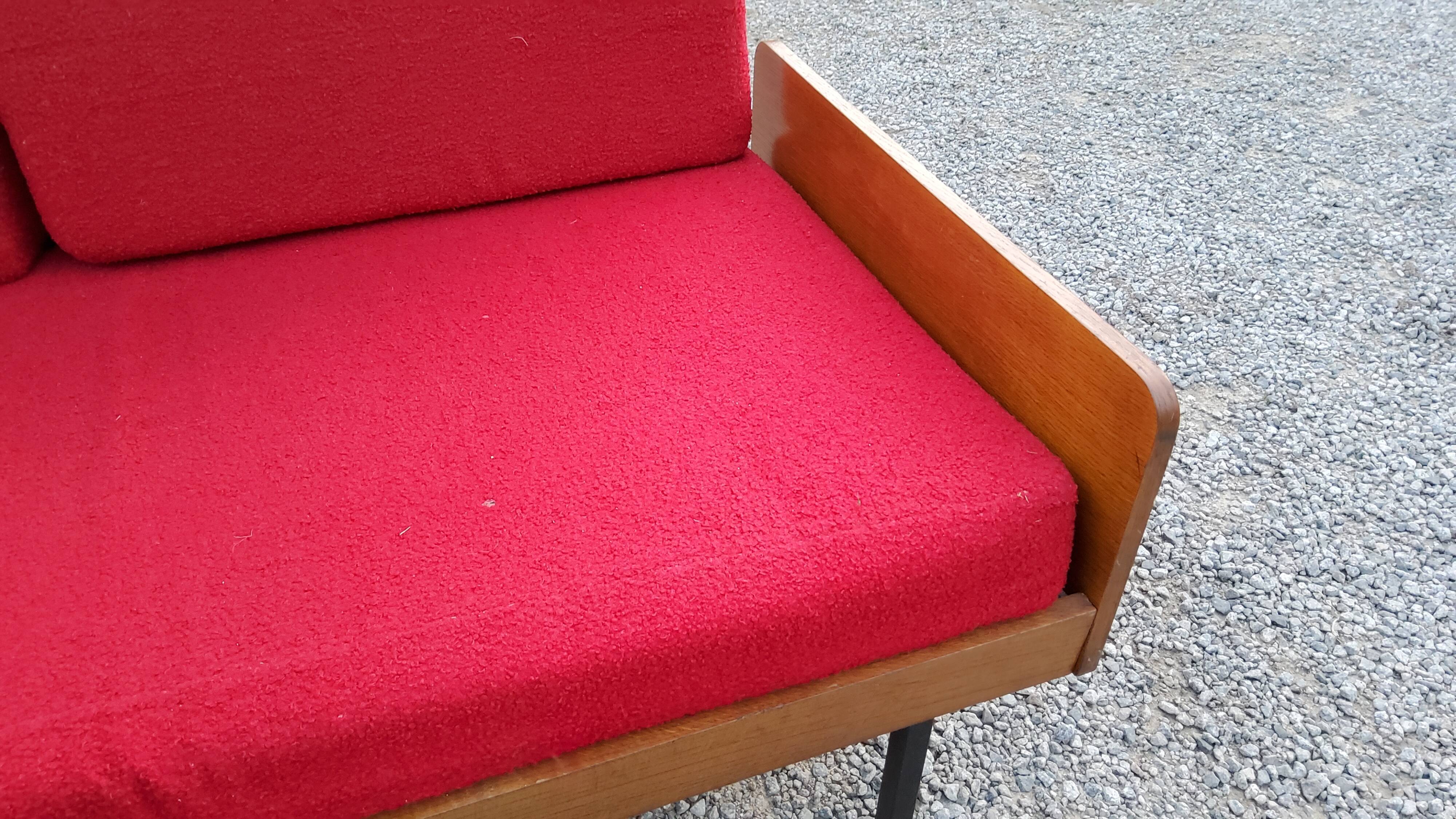 Banquette des années 60 en chêne et pieds métalliques