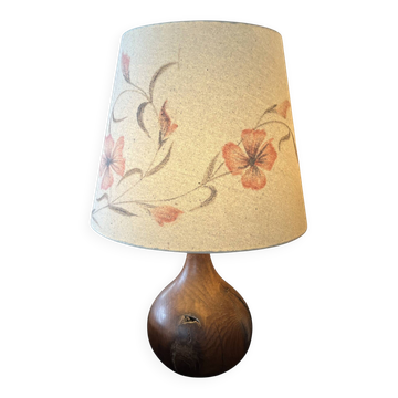Importante lampe pied bois abat-jour décor fleurs vers 1970