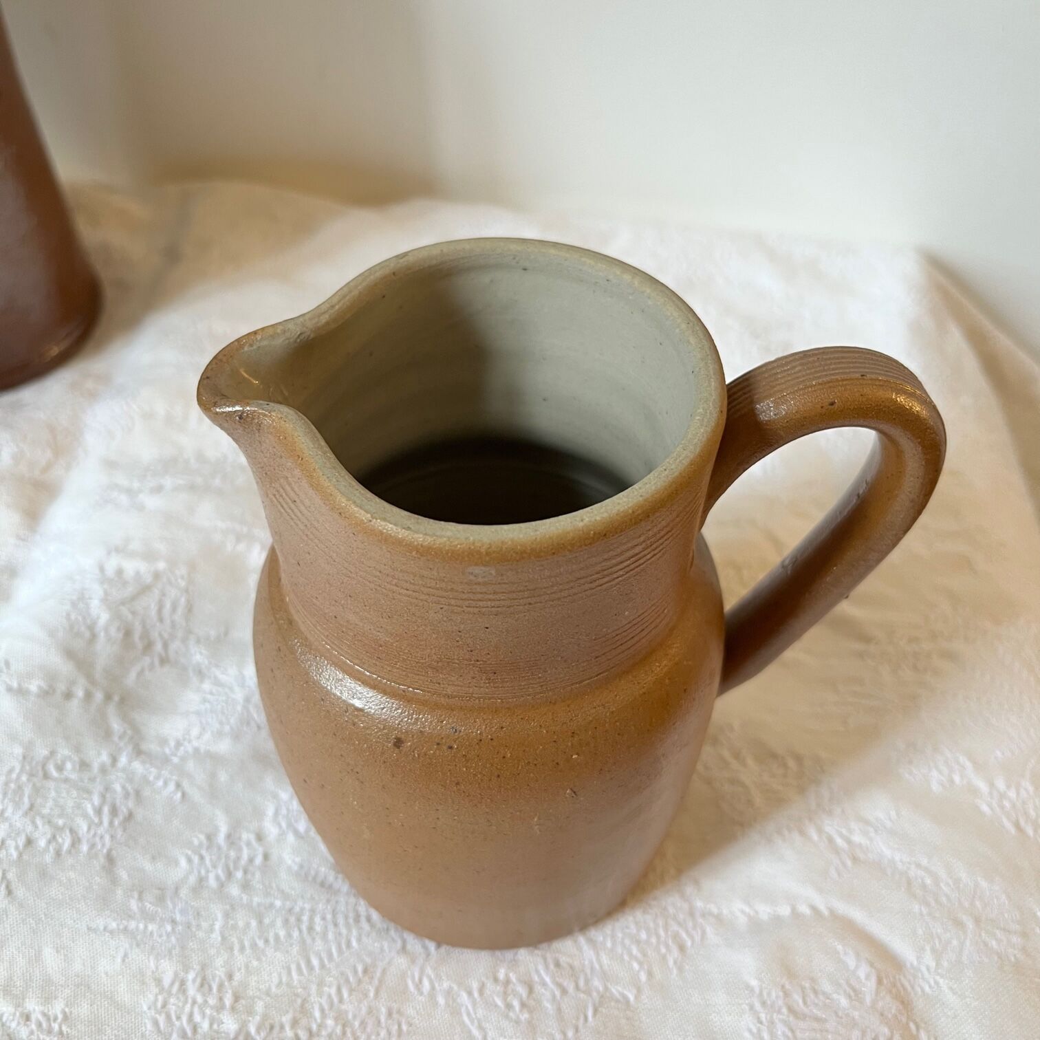 Pitcher in Berry sandstone