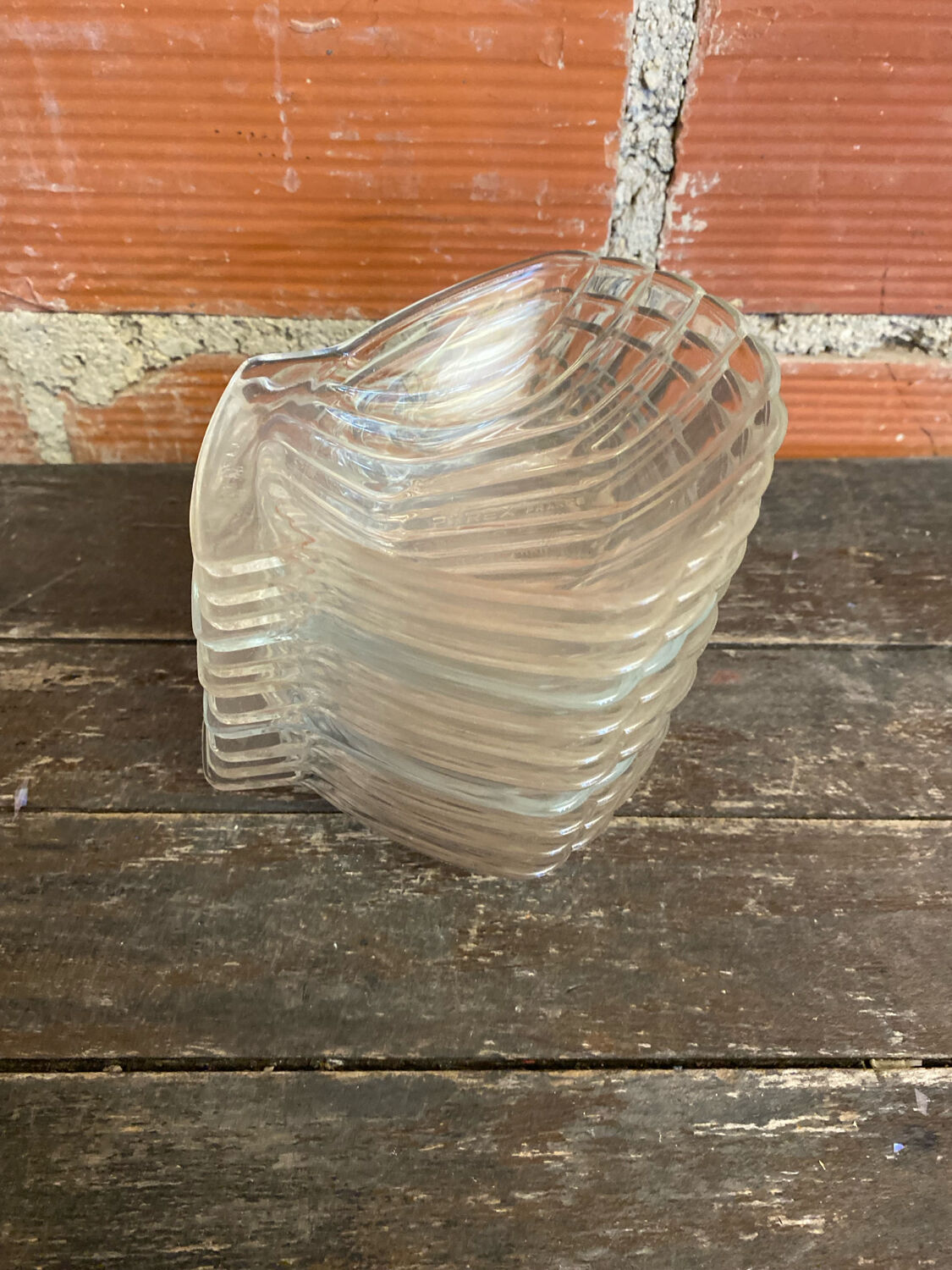 Series 11 PYREX Shell-Shaped Scallop Dishes Moulded Glass France