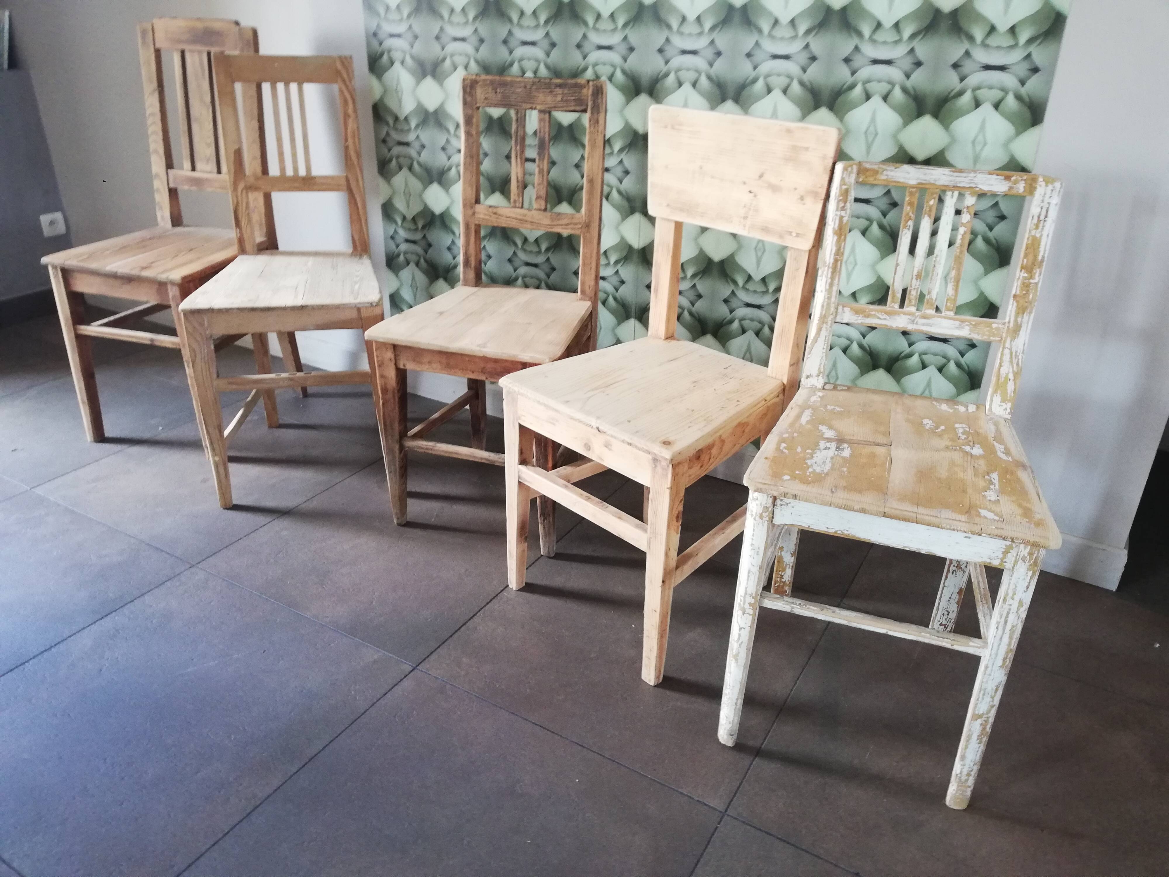 Set of 5 vintage wooden chairs