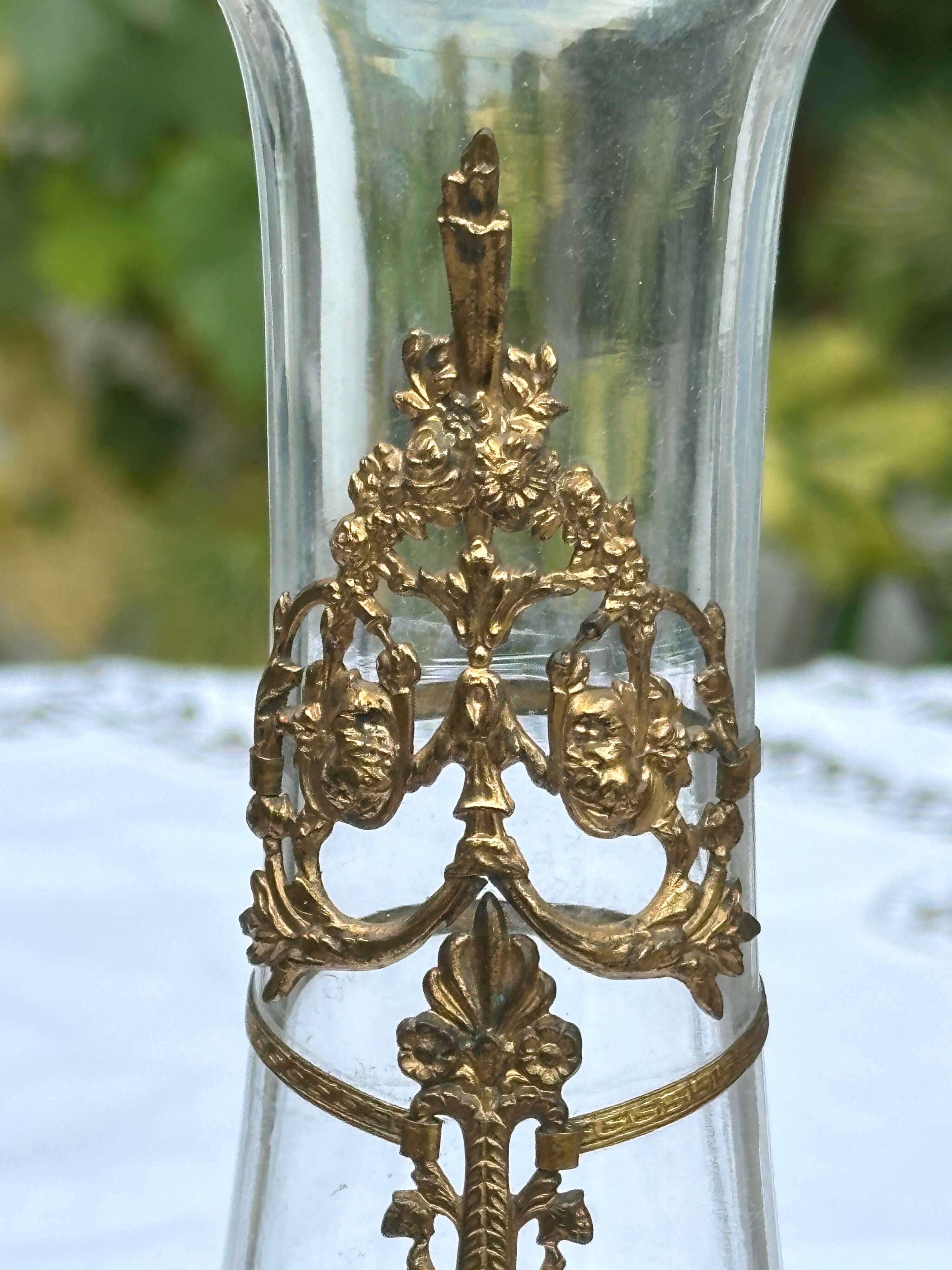 Antique Napoléon III vase in glass and gilded brass