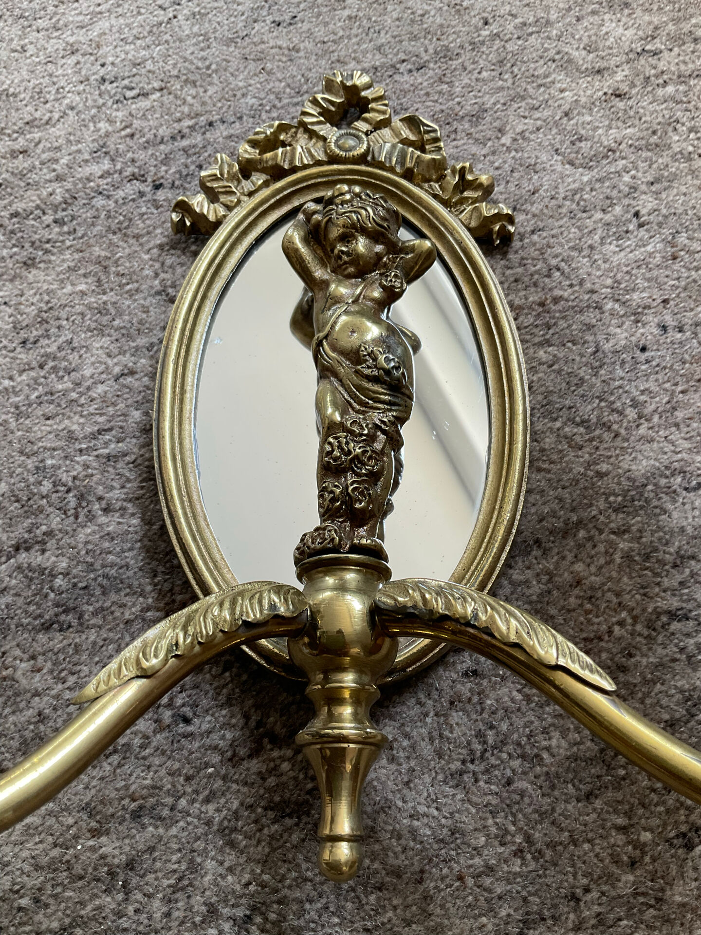 Antique Louis XVI style wall light in bronze