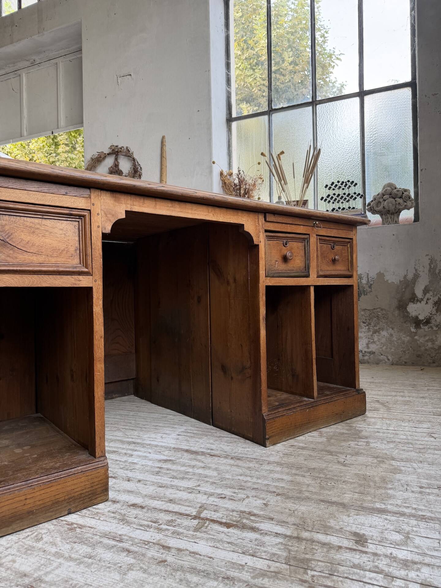 Counter or desk in oak from the 1950s.