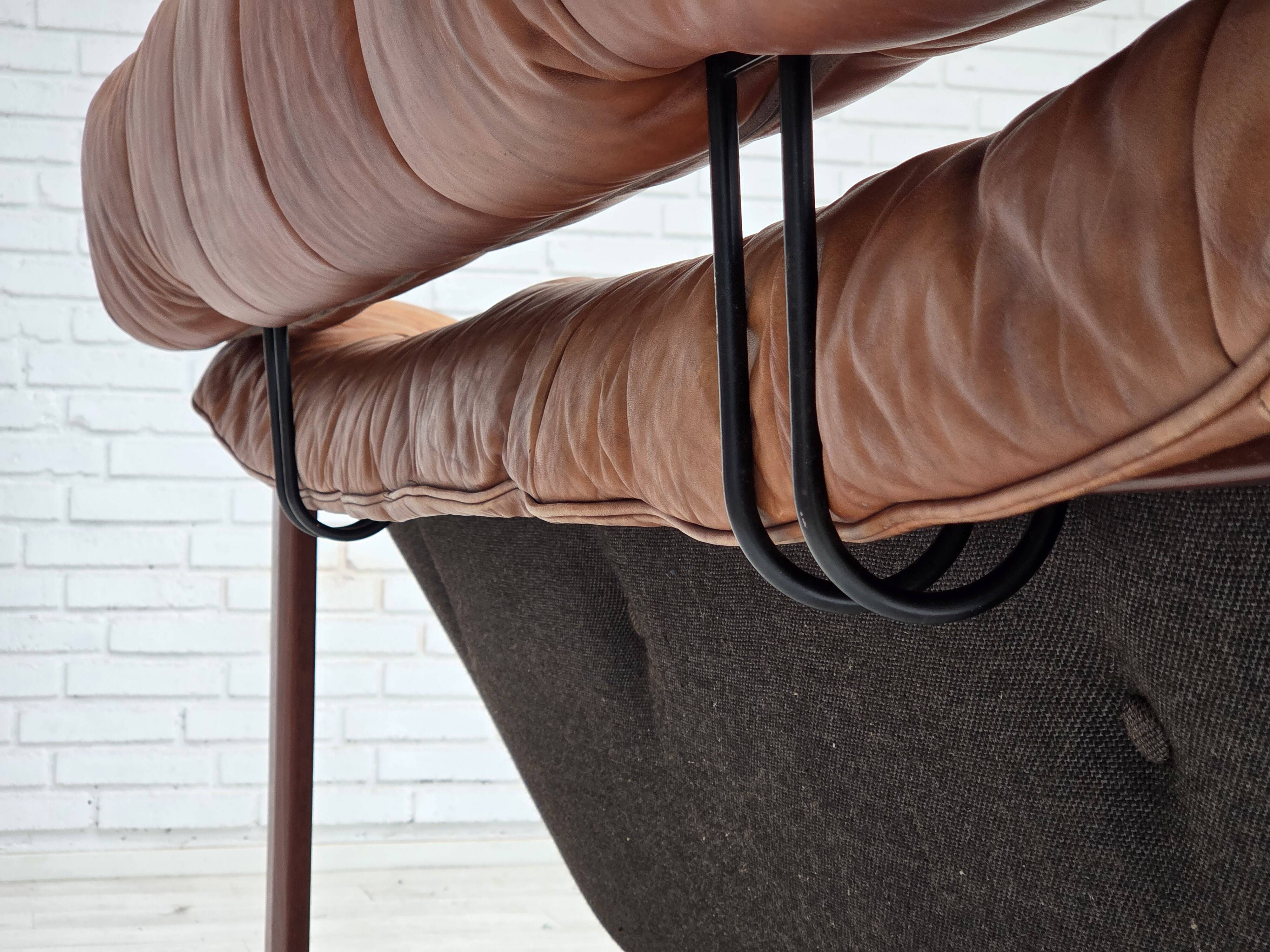 1970s, Norwegian design by Jan Erik Lindgren. 2-seater sofa model "Amazon".