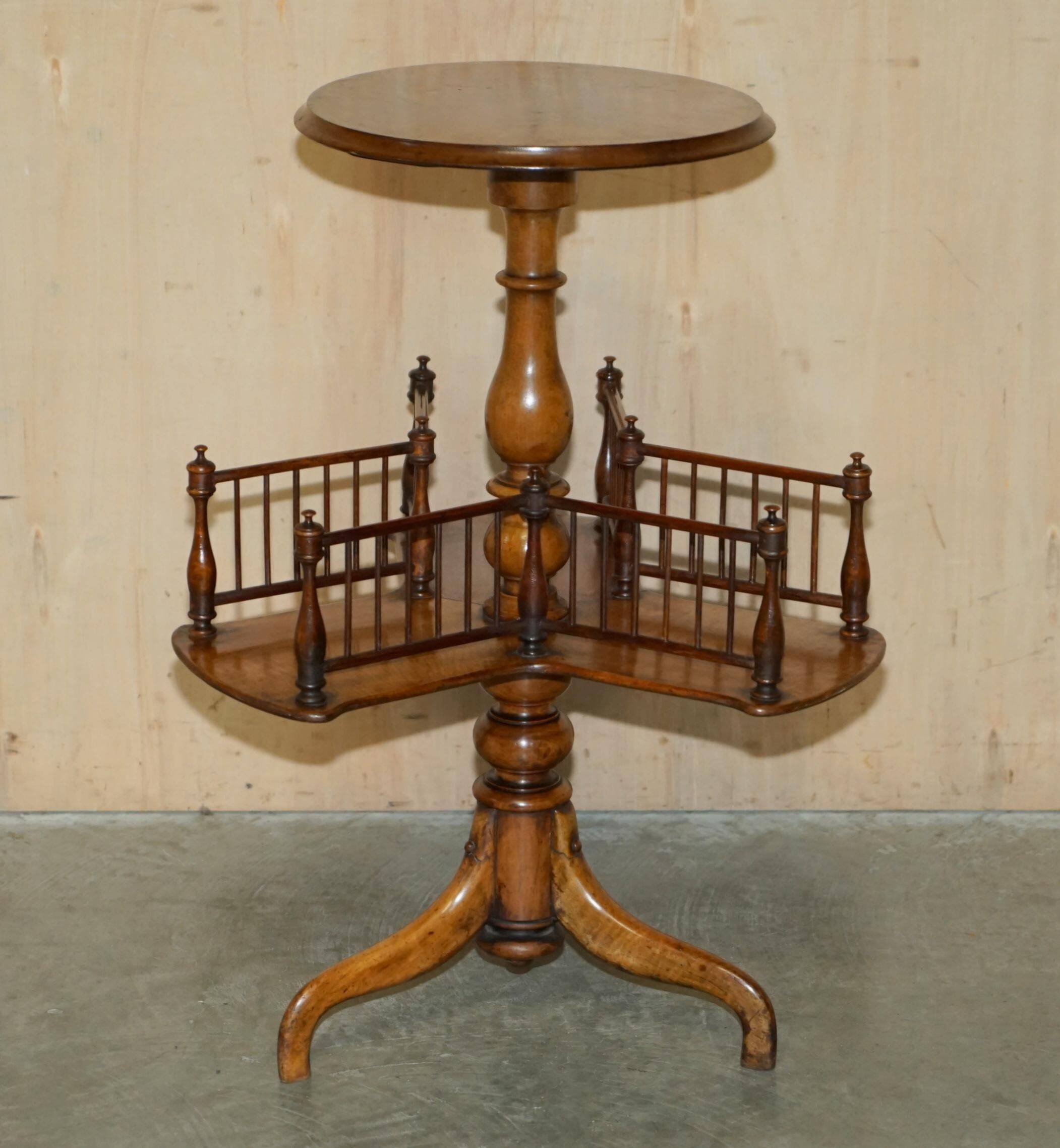 Table bibliothèque tournante en noyer moucheté victorienne restaurée antique