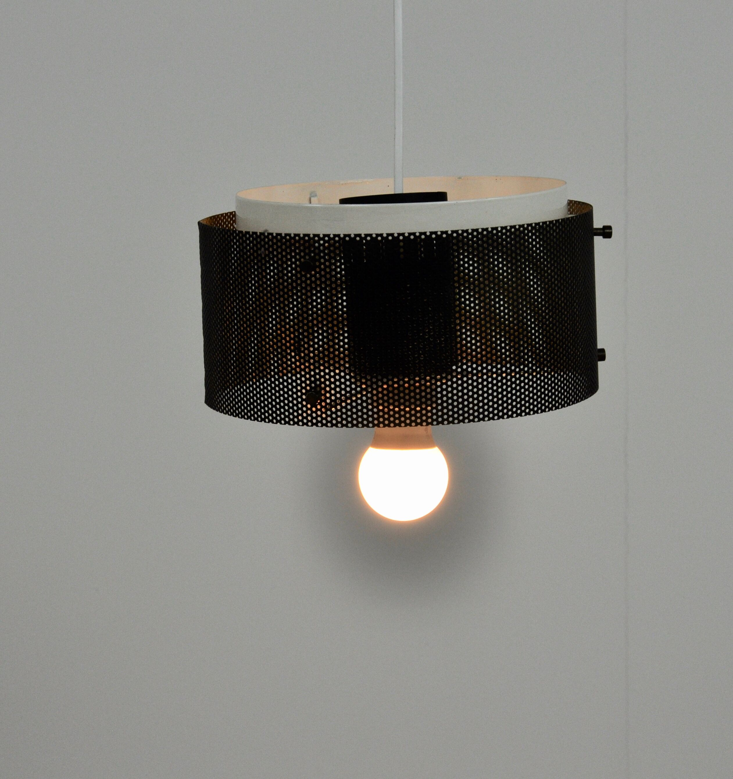 Suspension en metal  1970