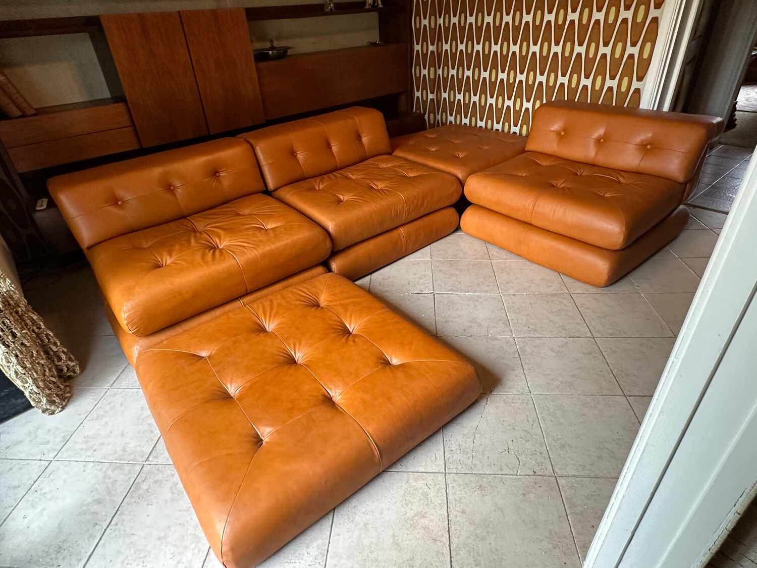 Mah Jongde Roche Bobois vintage leather lounge