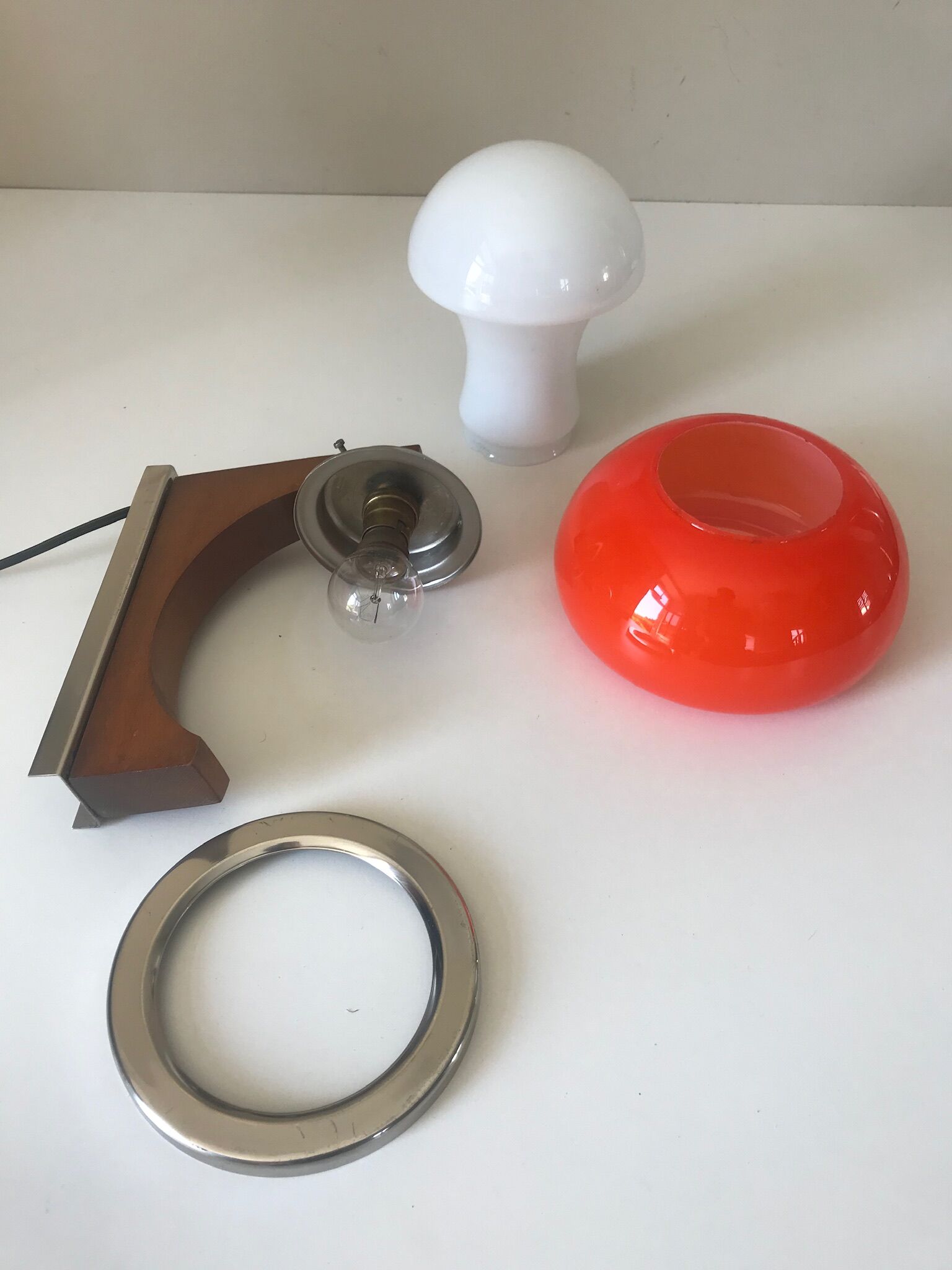 Applique bois et verre des annees 70