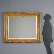 Miroir ancien en bois sculpté et doré, Italie, XIXe siècle