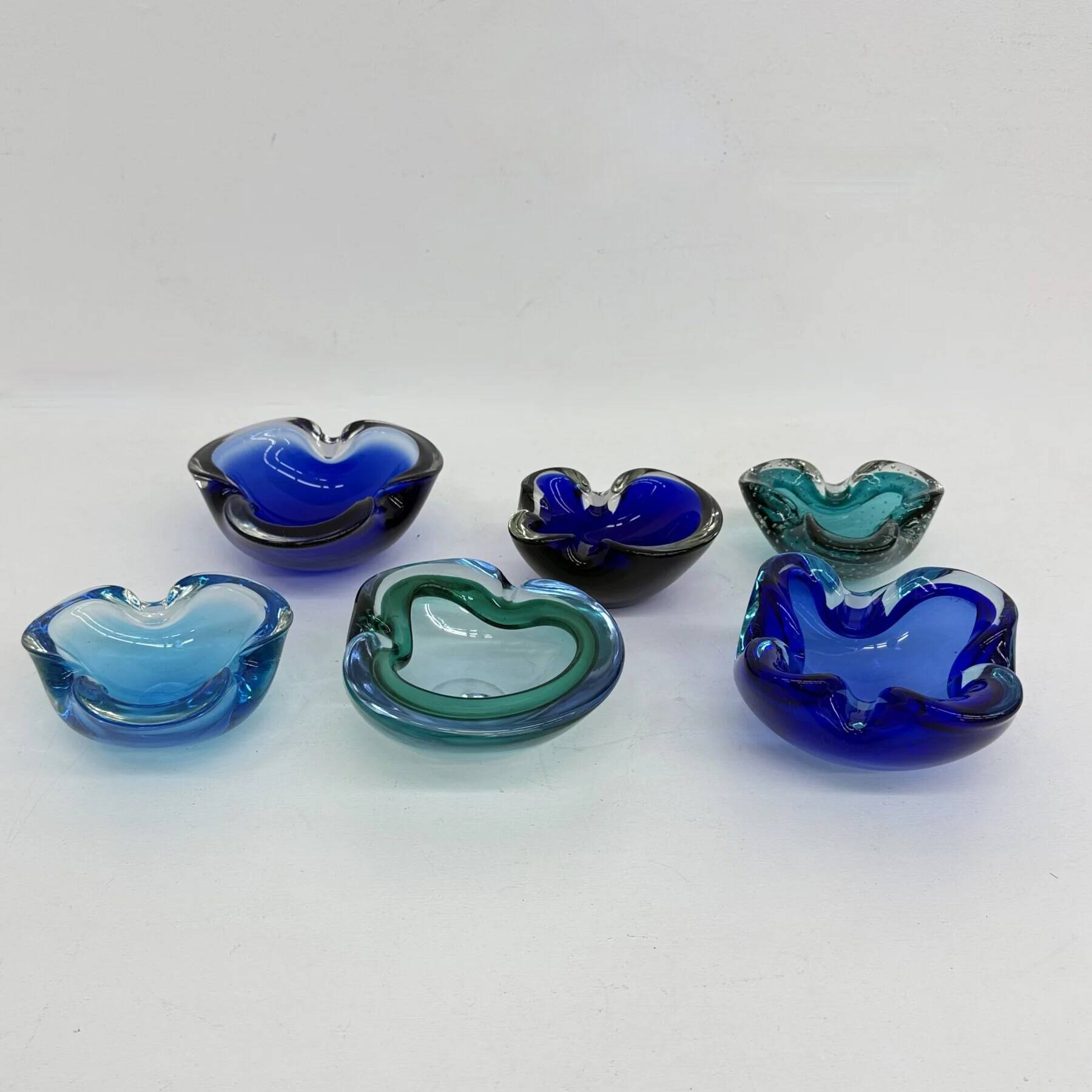 Mid-century design set of 6 blue Murano glass bowls, 1970s