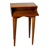 The Silhouette Stand