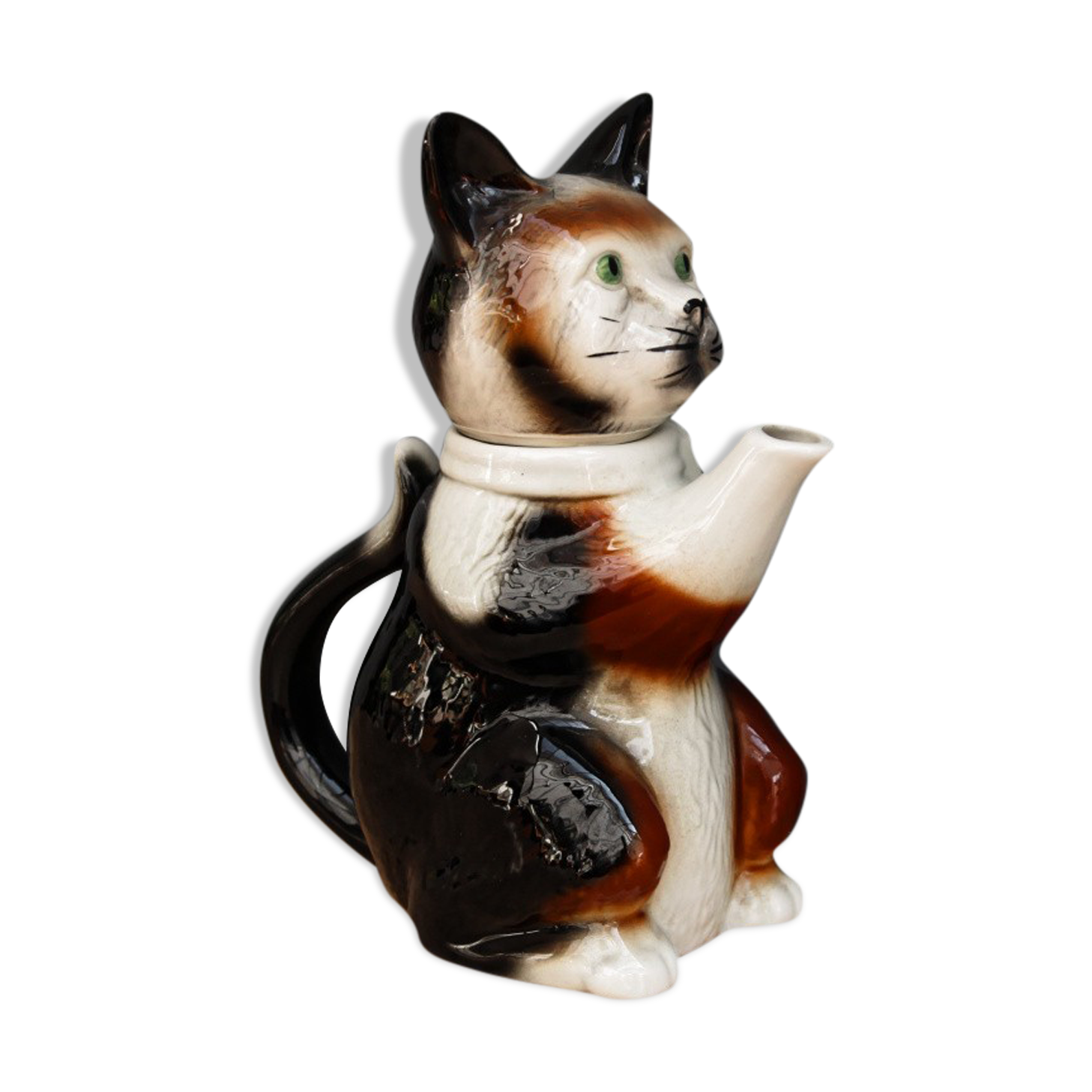 Tony wood english teapot, cat form