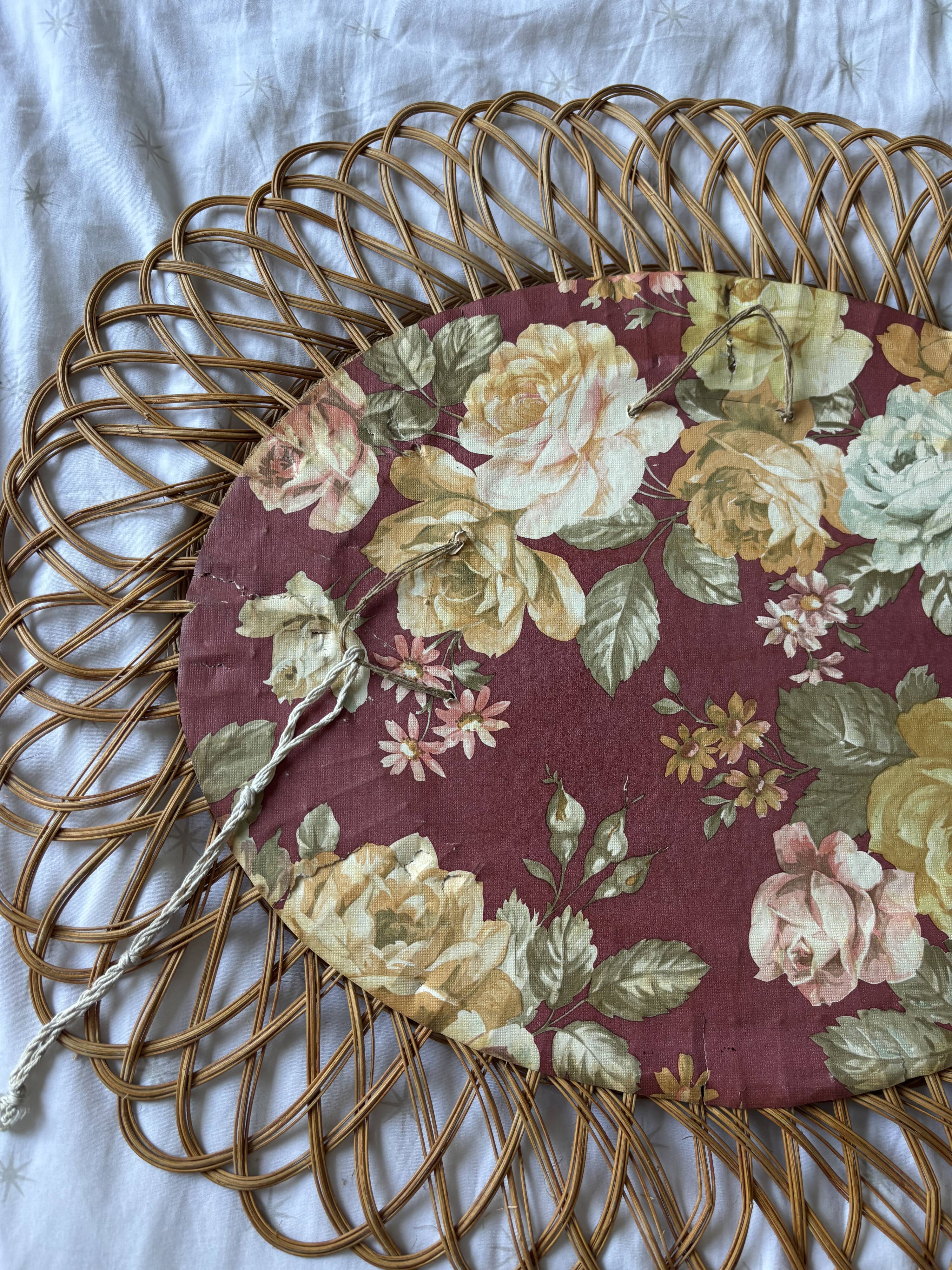 Vintage 1960 sun flower rattan wicker mirror - 68 x 58 cm