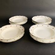 4 soup plates in Paris porcelain, "A la Reine" model, 1890, Damo