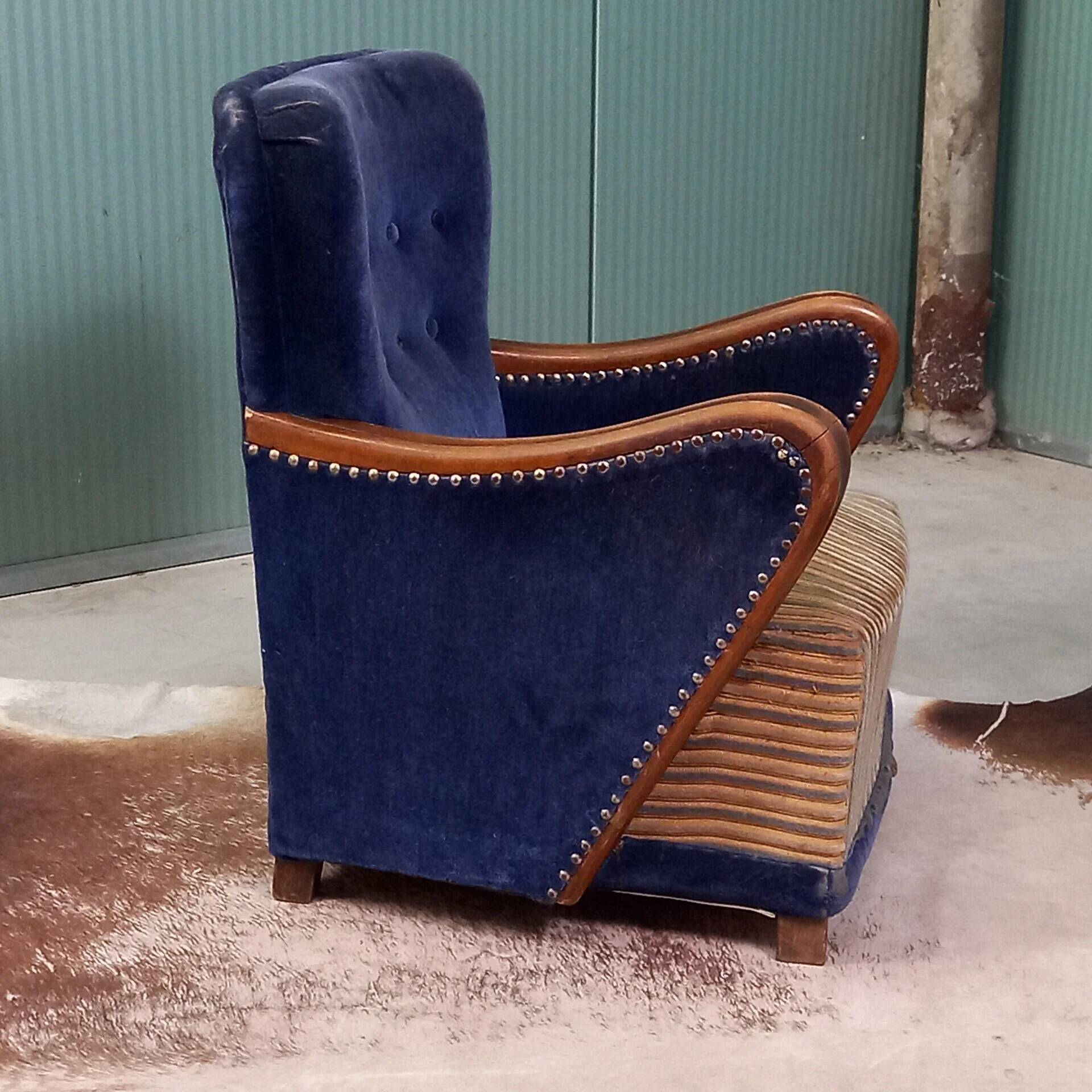 Petite chaise d'enfant antique
