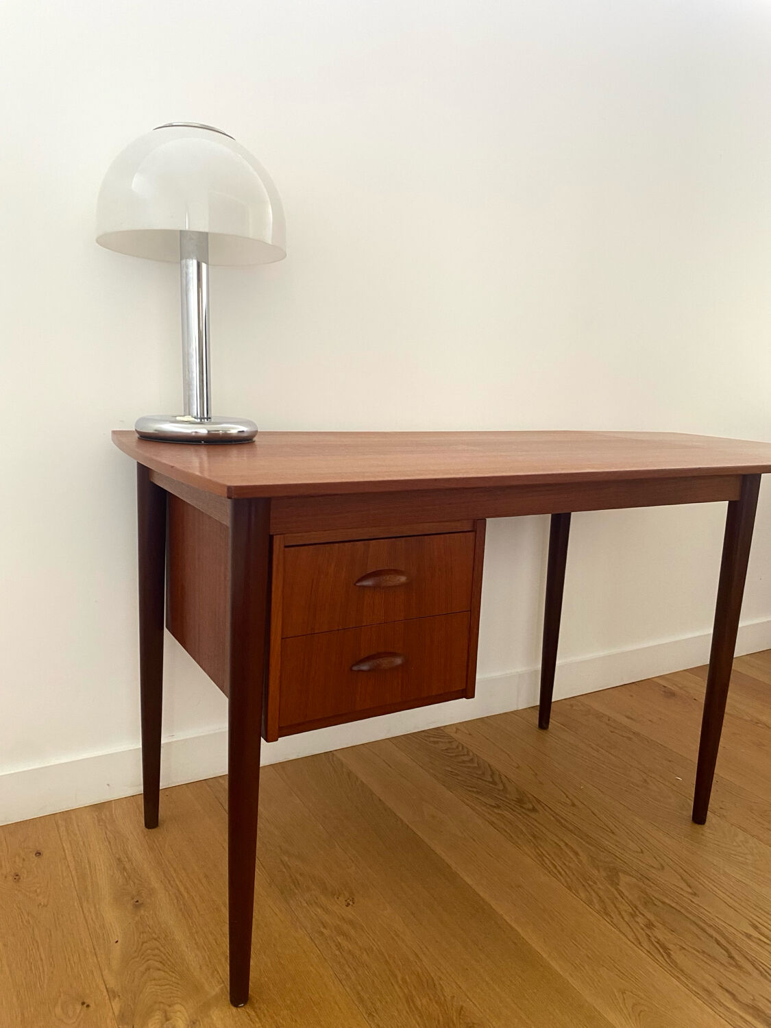 Bureau en teck de Edvard Valentinsen
