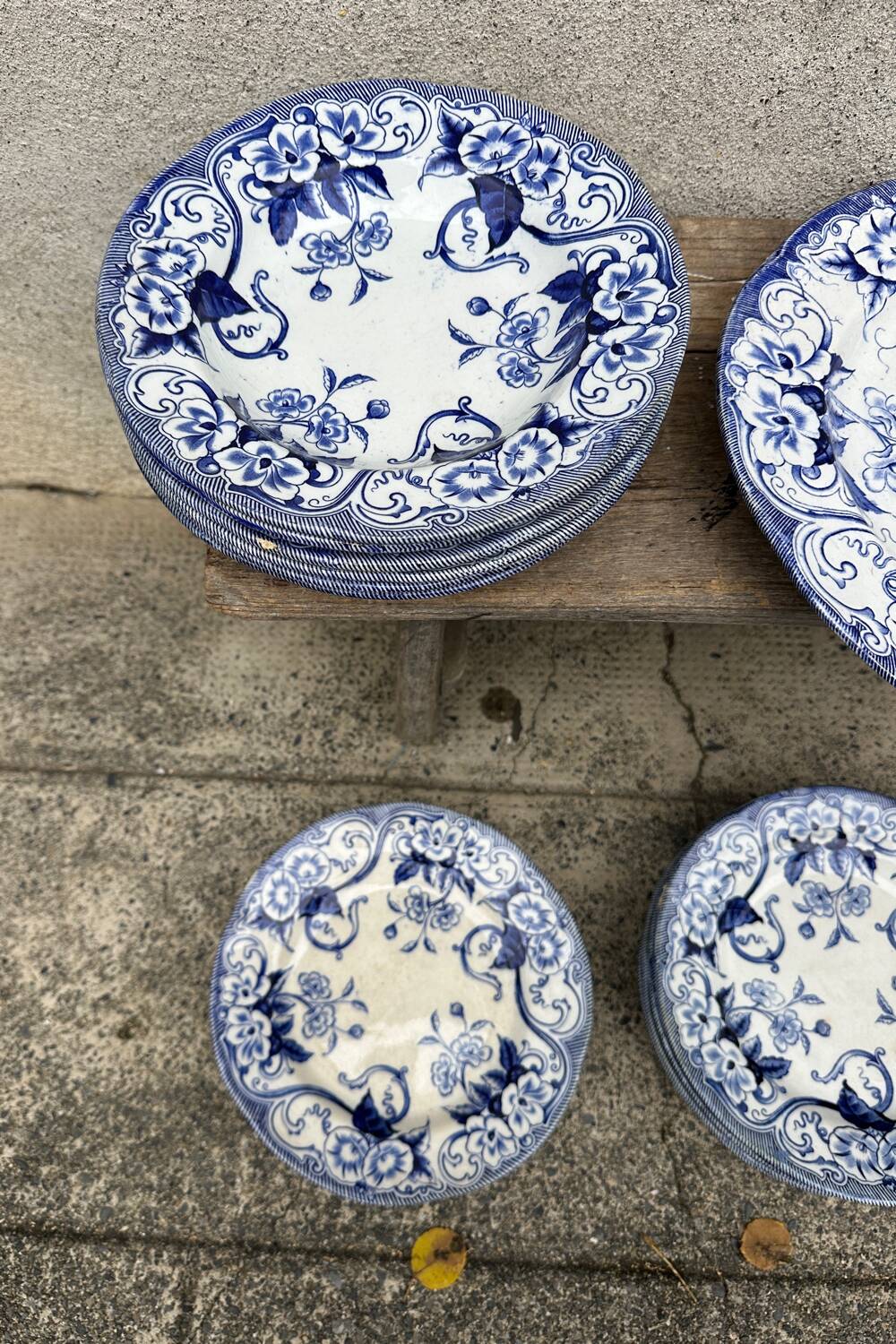 Antique Creil Montereau earthenware dinner service with Flora pattern