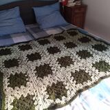 Patchwork crocheted plaid