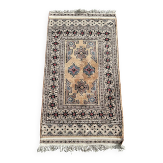 Handmade Persian Rug