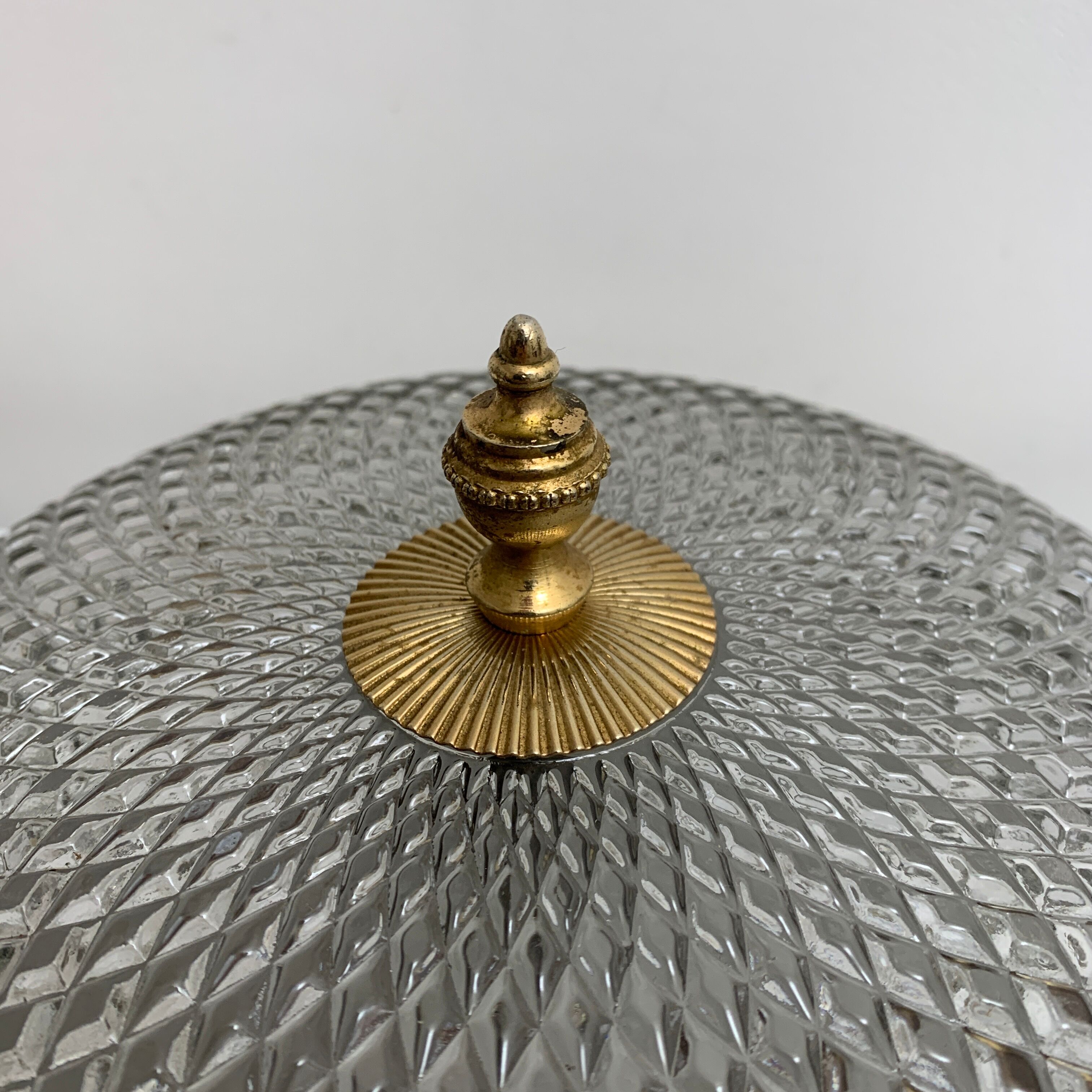 Ceiling lamp in molded glass and gilded metal