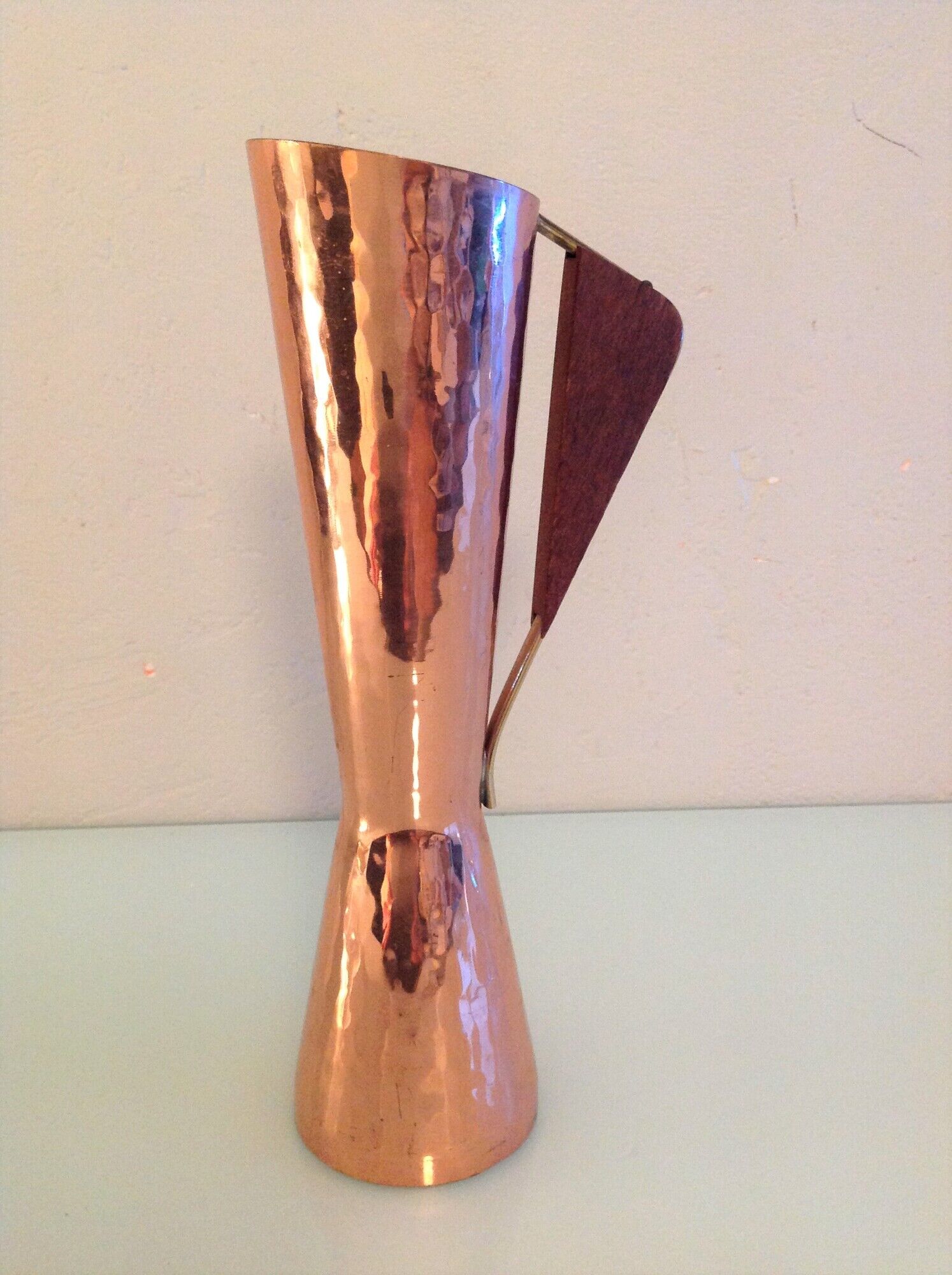 Diabolo vase in hammered red copper 60/70