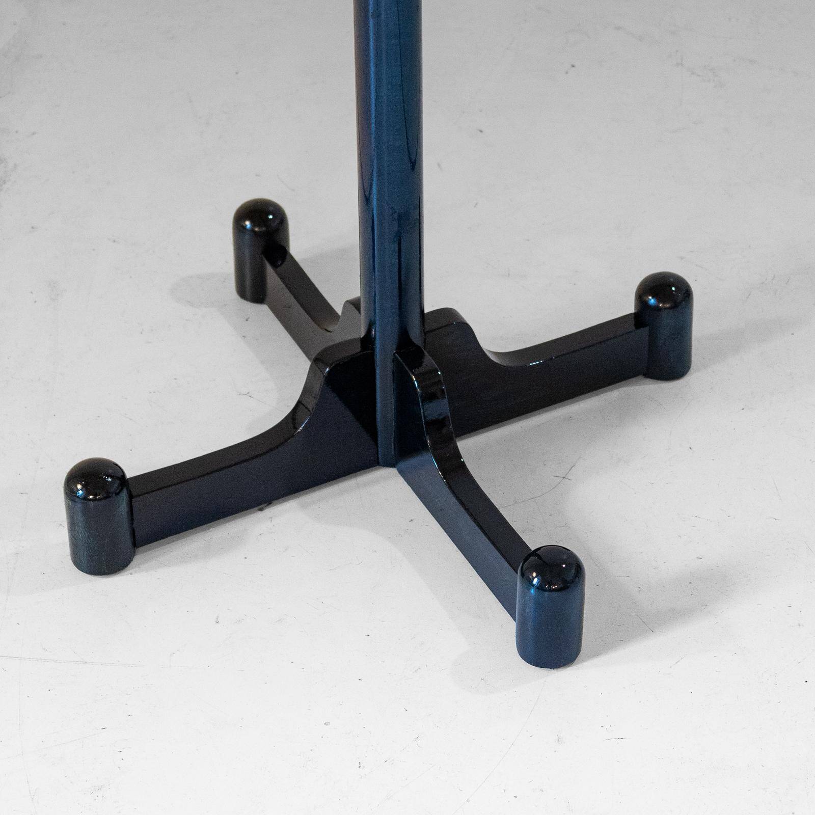 Porte-manteau italien moderne en bois émaillé vert foncé des années 1970