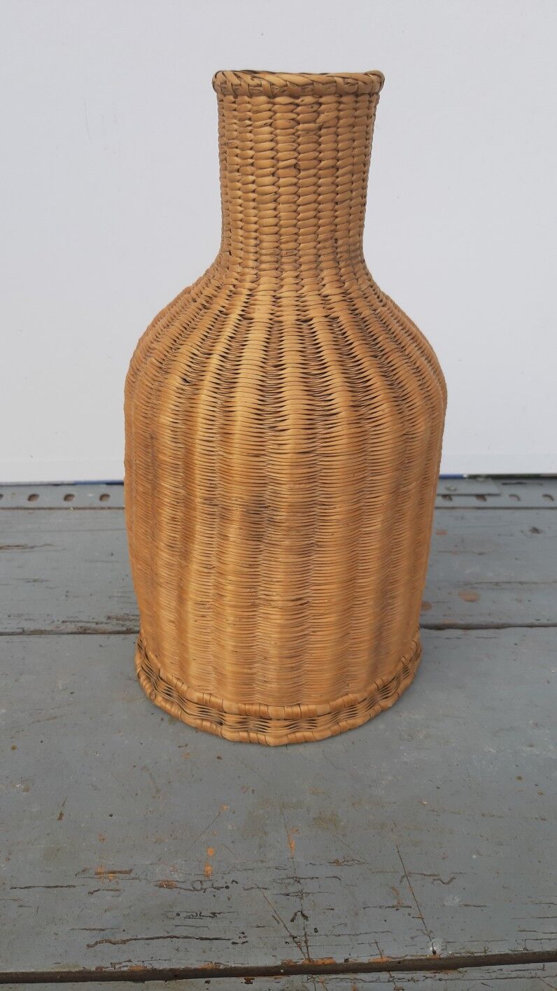 Vase bouteille vintage en osier