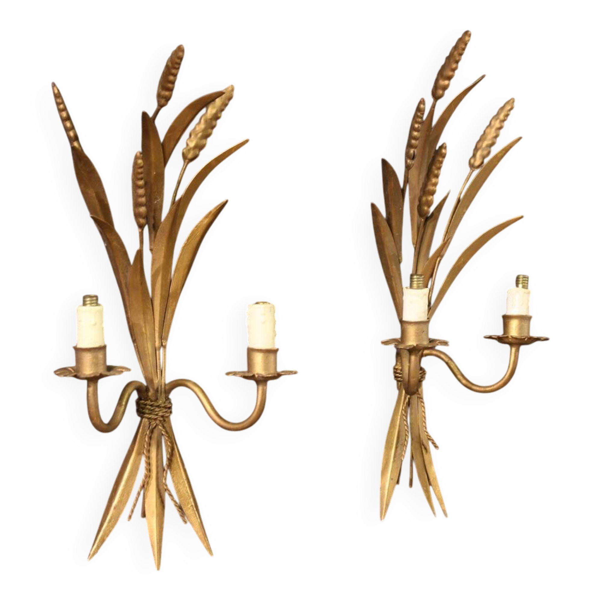 Paire d'appliques françaises en fer doré