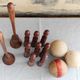 Set of a set of 8 pins, 2 bilboquets and 3 old wooden balls