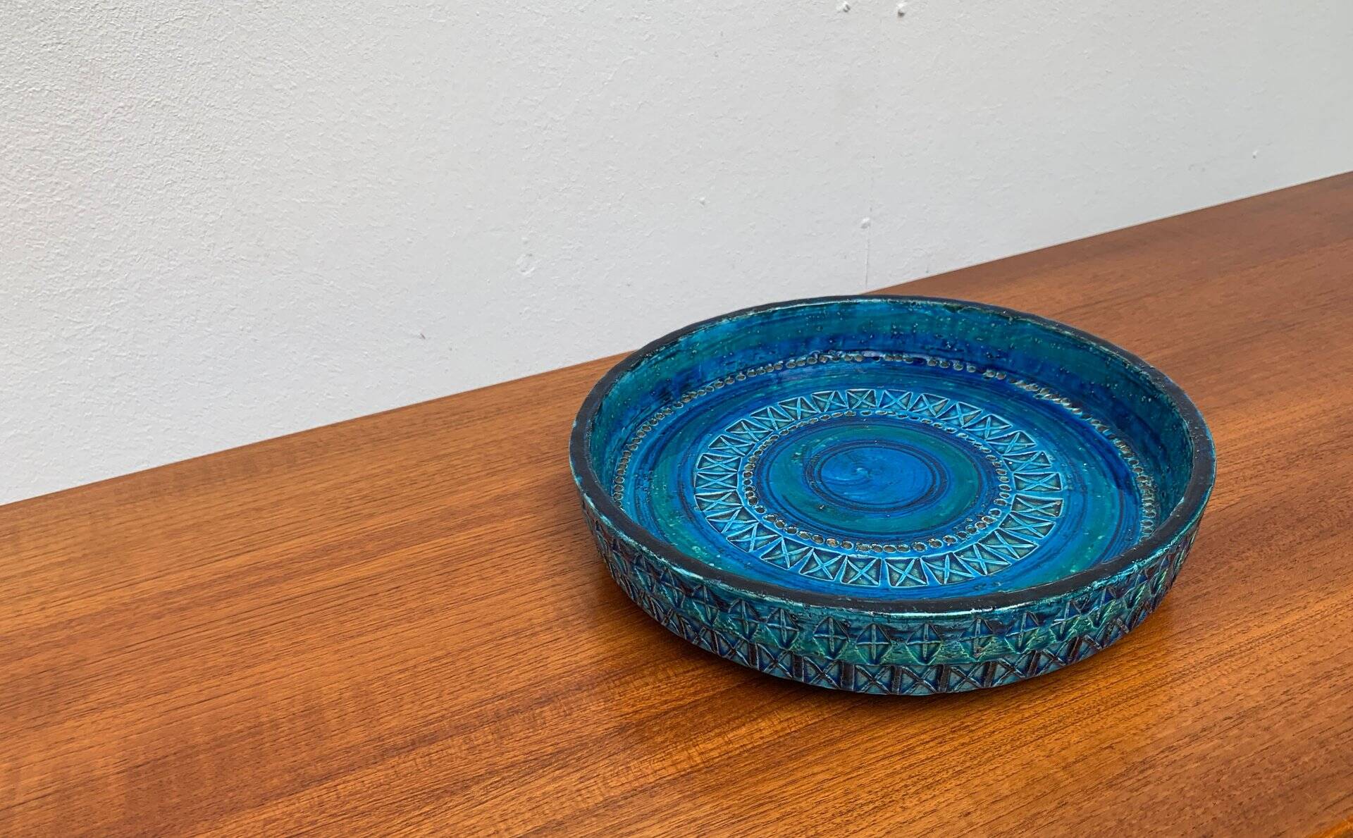 Large blue pottery bowl Rimini by Aldo Londi for Bitossi, Italy, 1960s.
