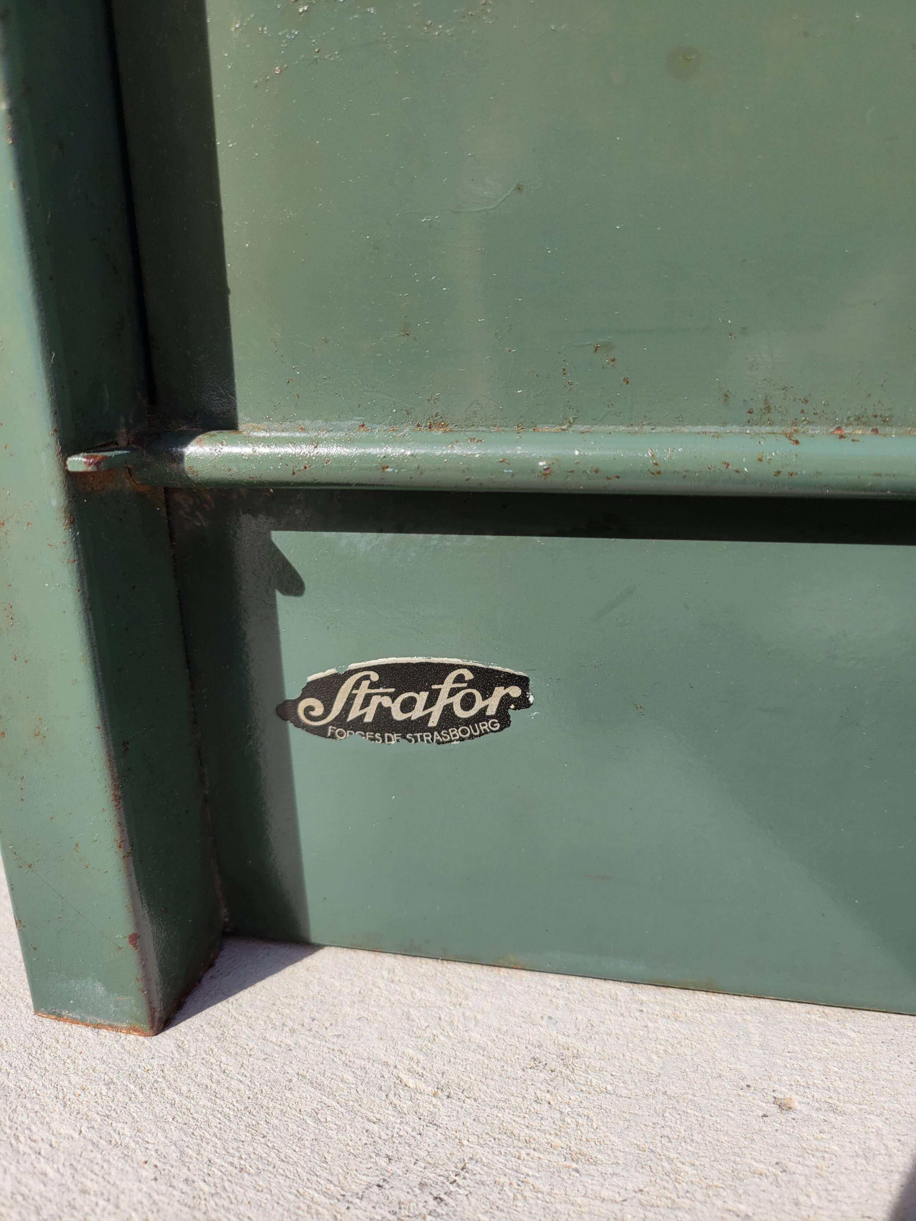 Strafor industrial workshop furniture with 15 flaps