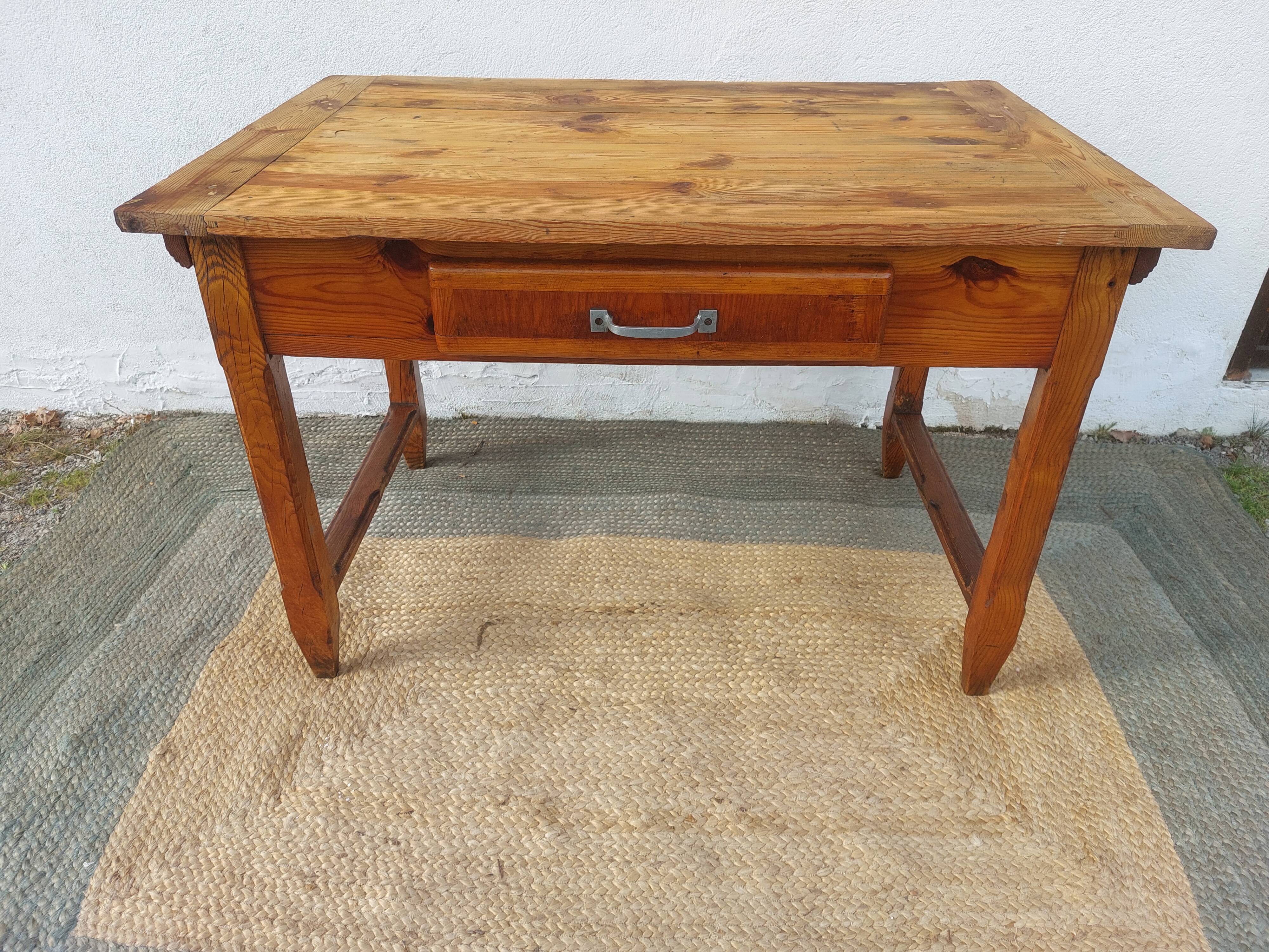 wooden table, bistro, countryside