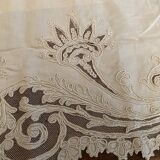 Sheet with embroidered decoration and openwork with cornucopia late nineteenth