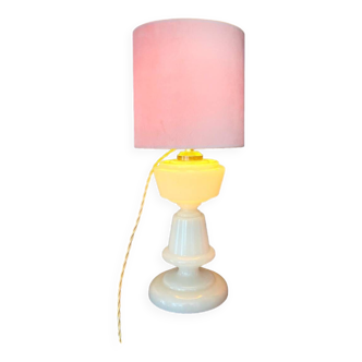 Lampe rose poudré en opaline