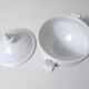 ancienne petite soupière blanche en porcelaine