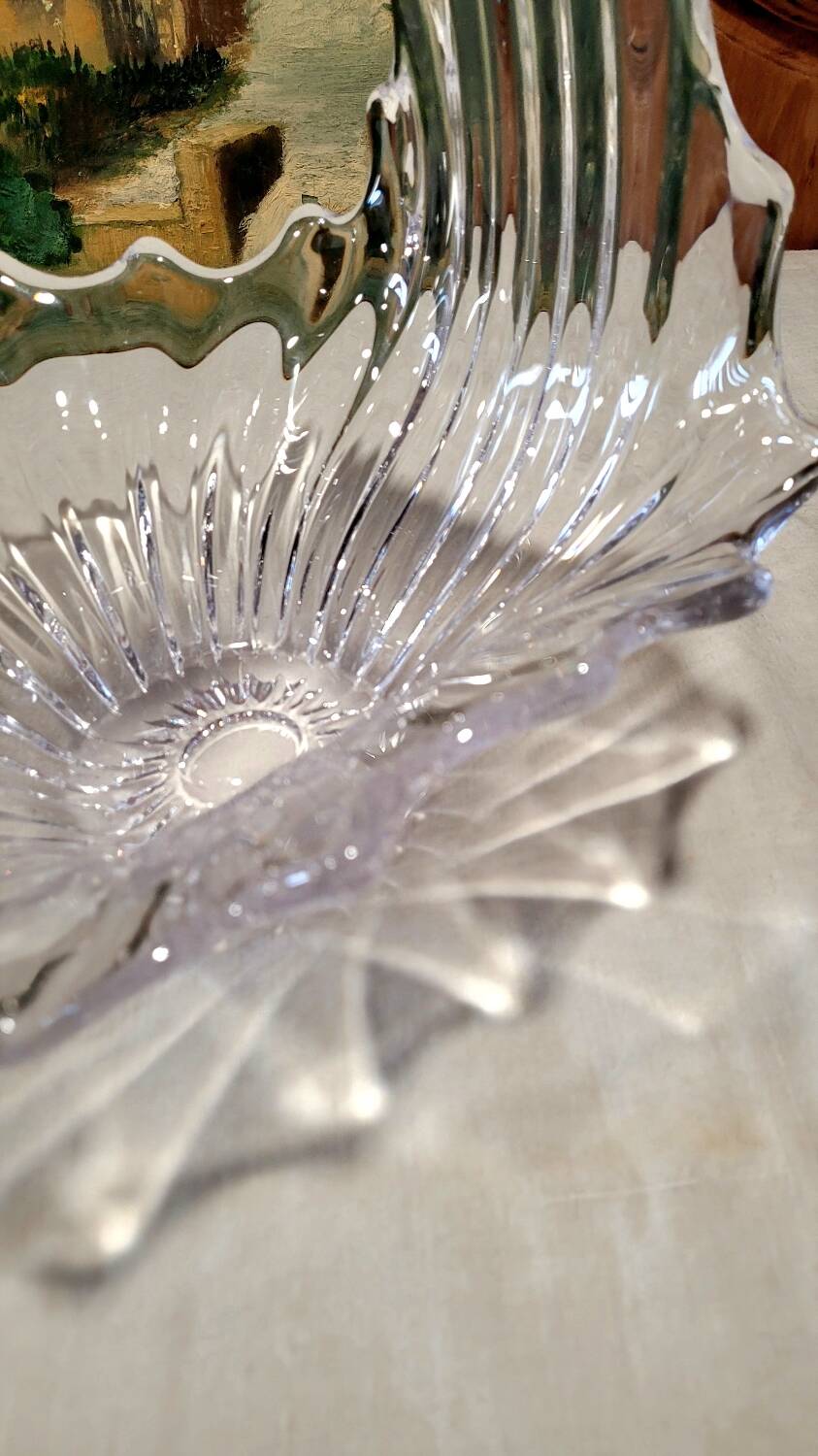 Vintage chic crystal art centrepiece fruit bowl