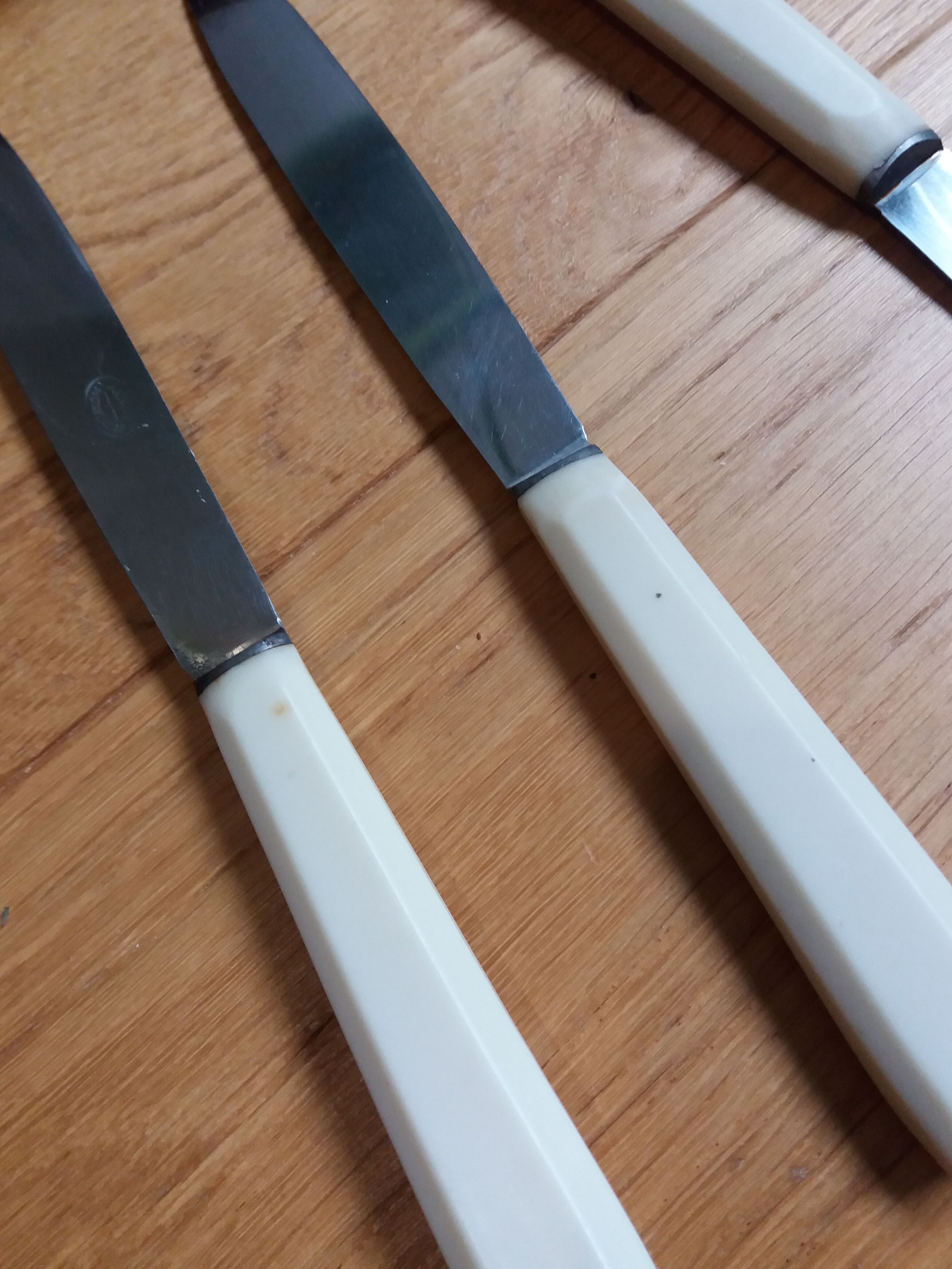 Art Deco knives in their box