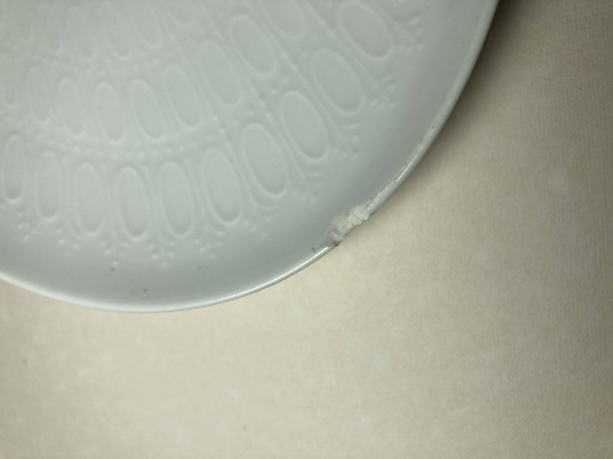 Plats en porcelaine